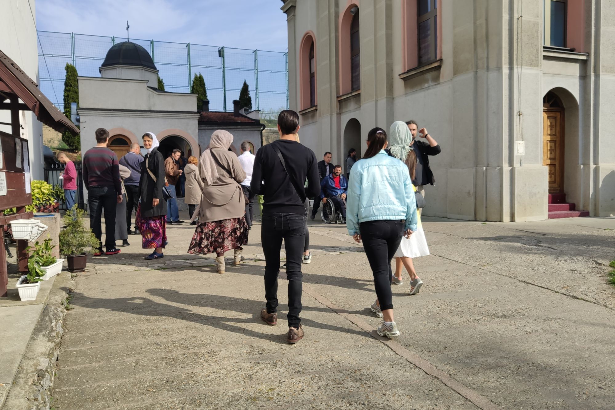 Beograd 19.04.2020. Stara crkva Bežanijska kosa, Uskrs, vernici, pravoslavlje Foto:Goran Srdanov/Nova.rs