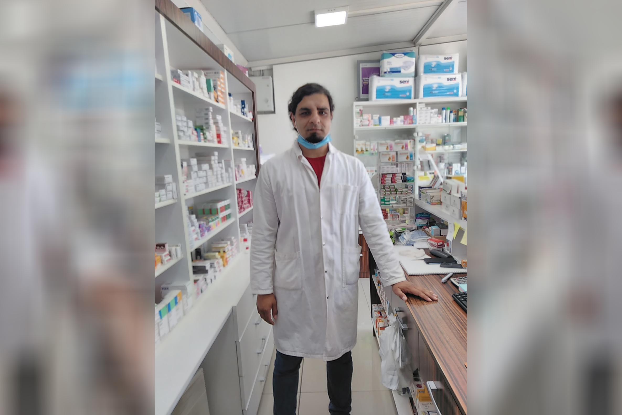 Robert Kasumović, magistar farmacije
