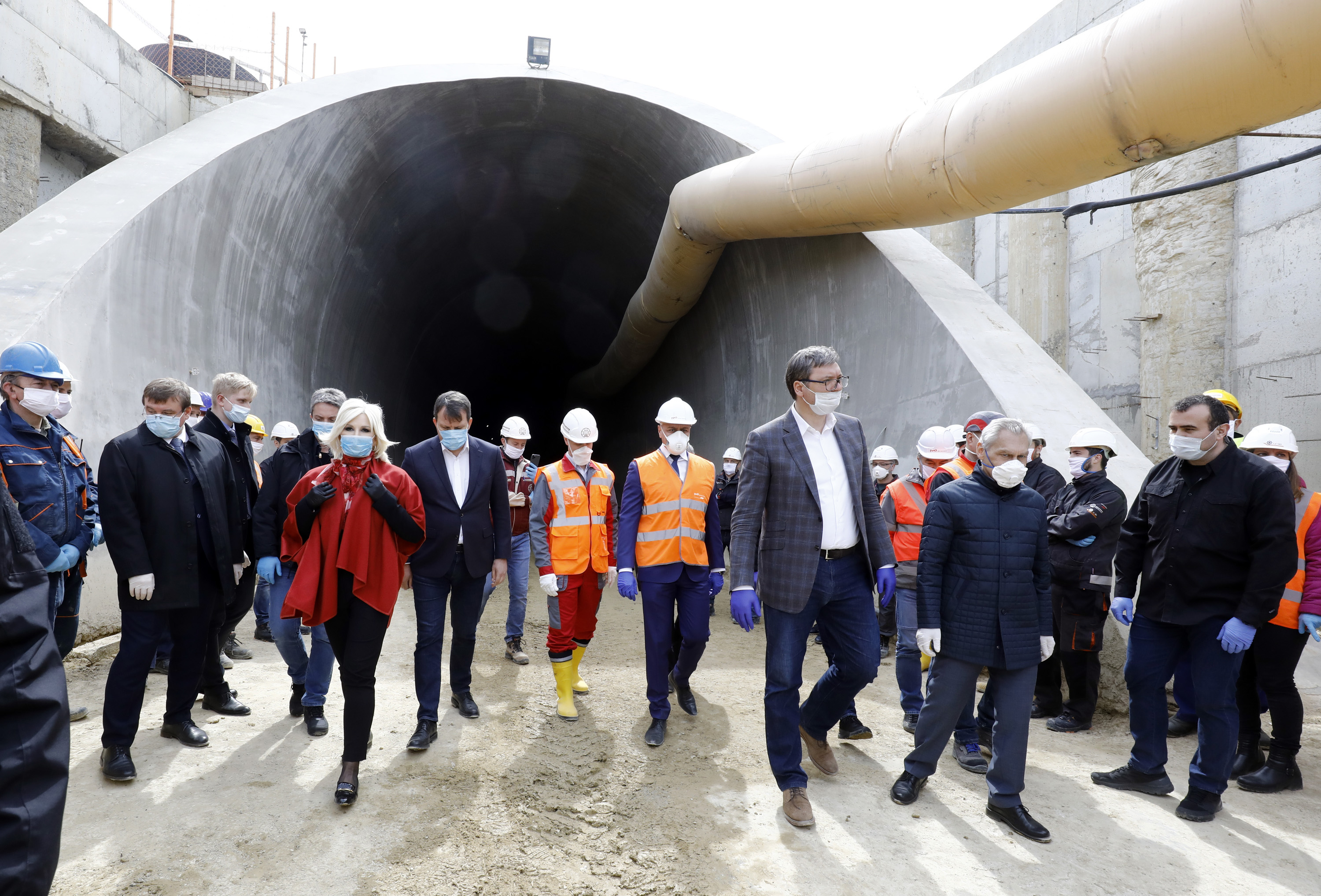 Obilazak tunela i vijadukta Cortanovci
Zorana Mihajlovic
Aleksandar Vucic
Aleksandar Bocan Harcenko