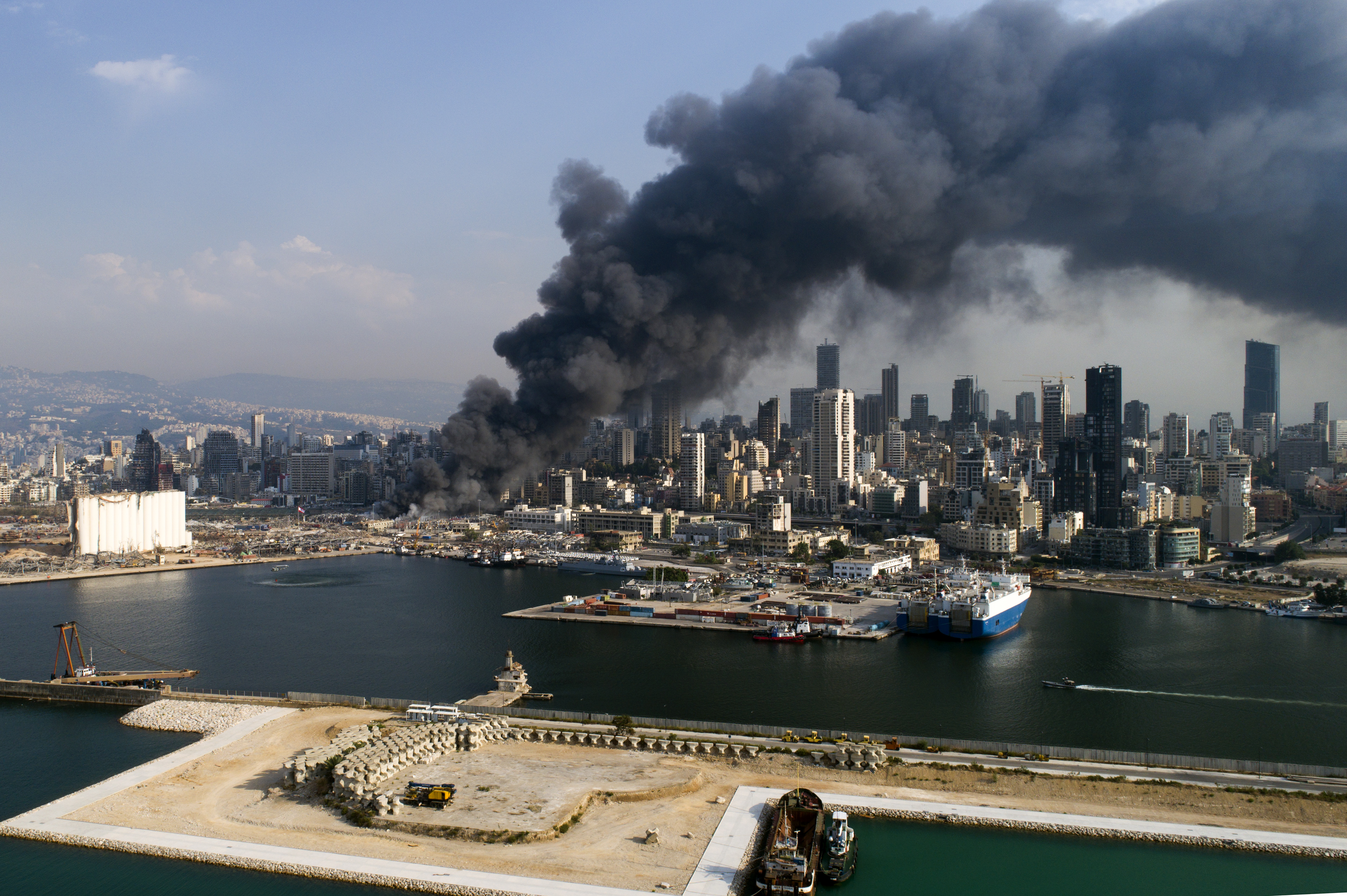 Bejrut novi požar, Fresh blaze breaks out in Beirut's port