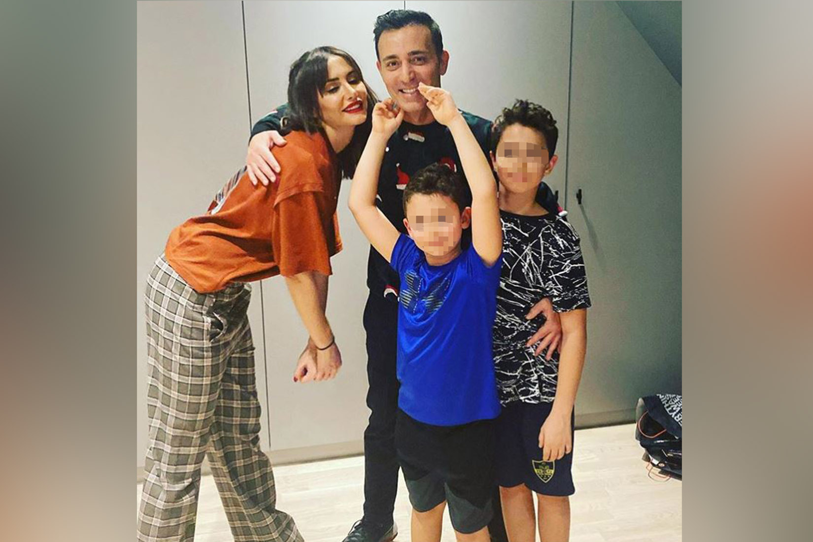 Emina Jahović, Mustafa Sandal