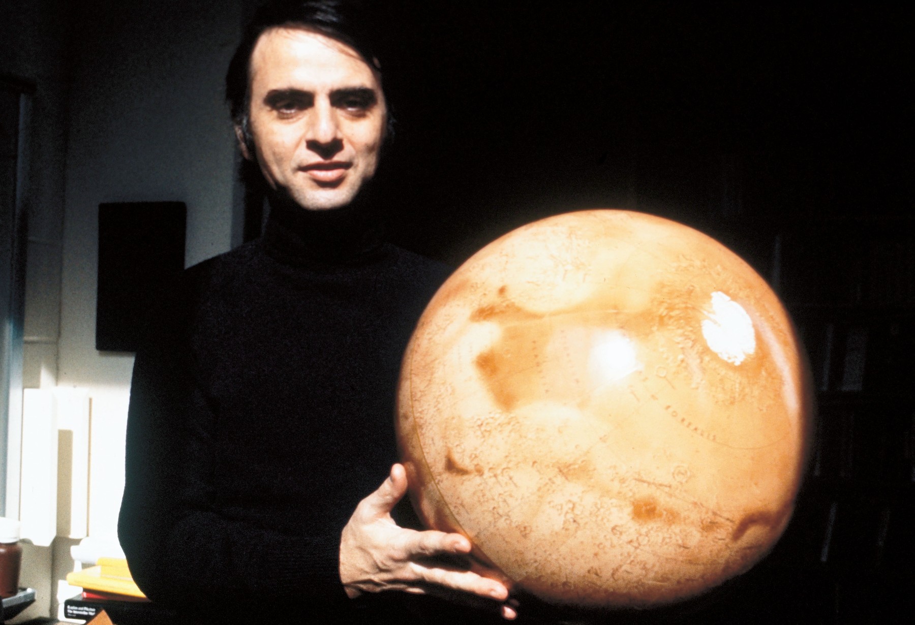 American astronomer, Carl Sagan.,Image: 138166121, License: Rights-managed, Restrictions: Rights to be cleared for artworks not in public domain. No model release., Model Release: no, Credit line: Album / Album / Profimedia