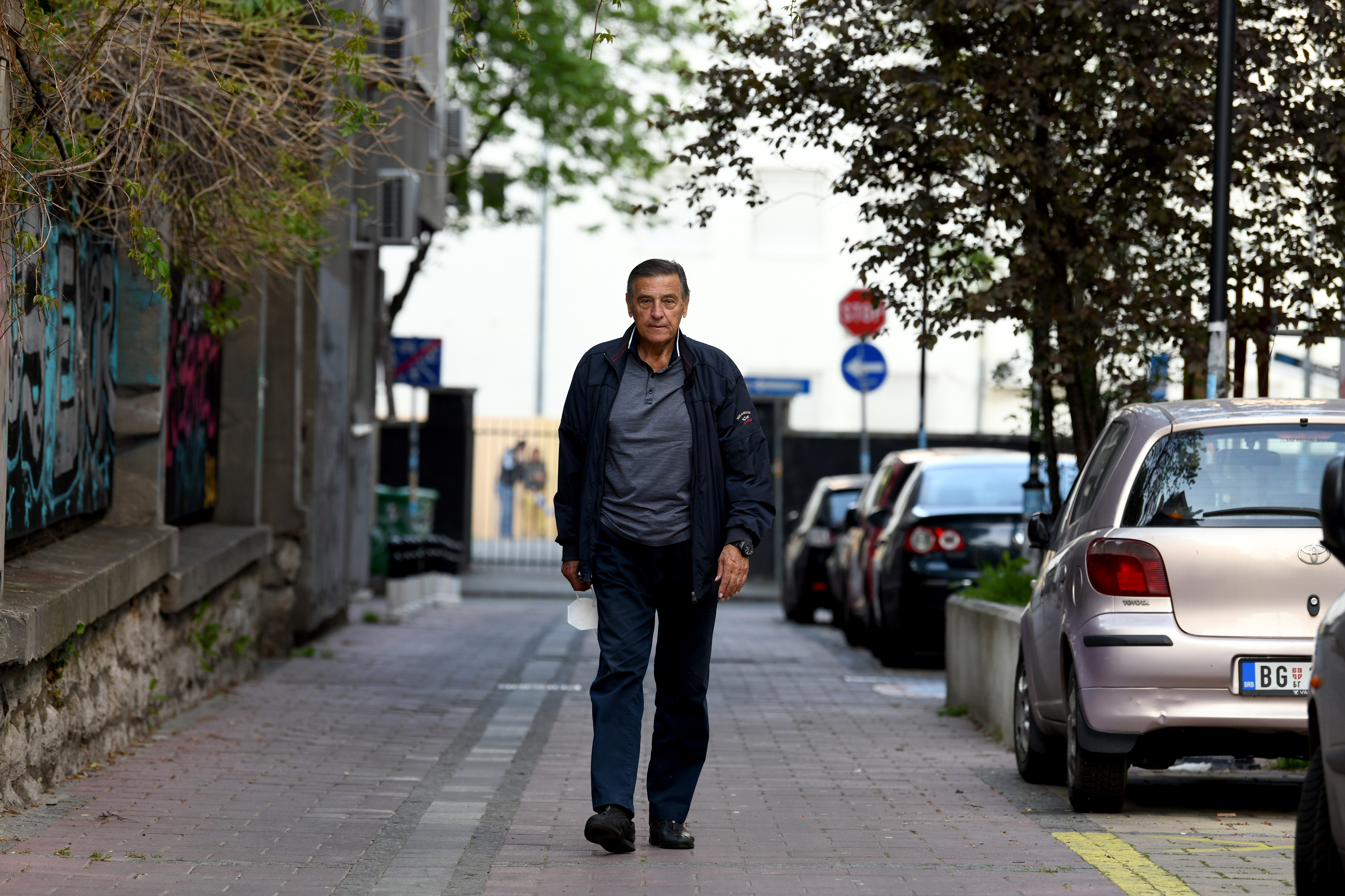 BEOGRAD 21.04.2020 Milutin Mrkonjić, šetnja sa penzionerima, prvi put šetnja starijih osoba, penzioneri Foto:Vesna Lalić/Nova.rs