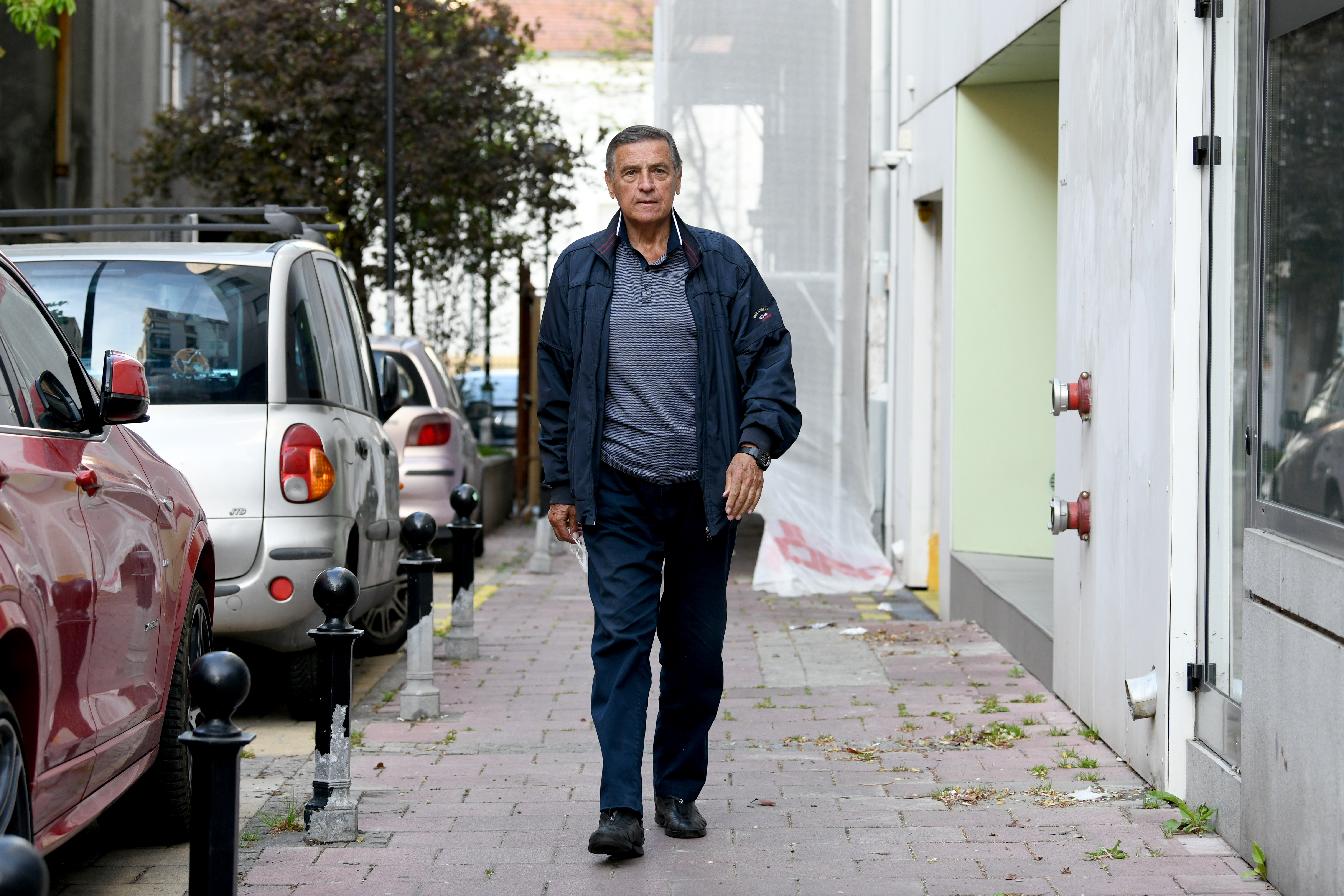 BEOGRAD 21.04.2020 Milutin Mrkonjić, šetnja sa penzionerima, prvi put šetnja starijih osoba, penzioneri Foto:Vesna Lalić/Nova.rs