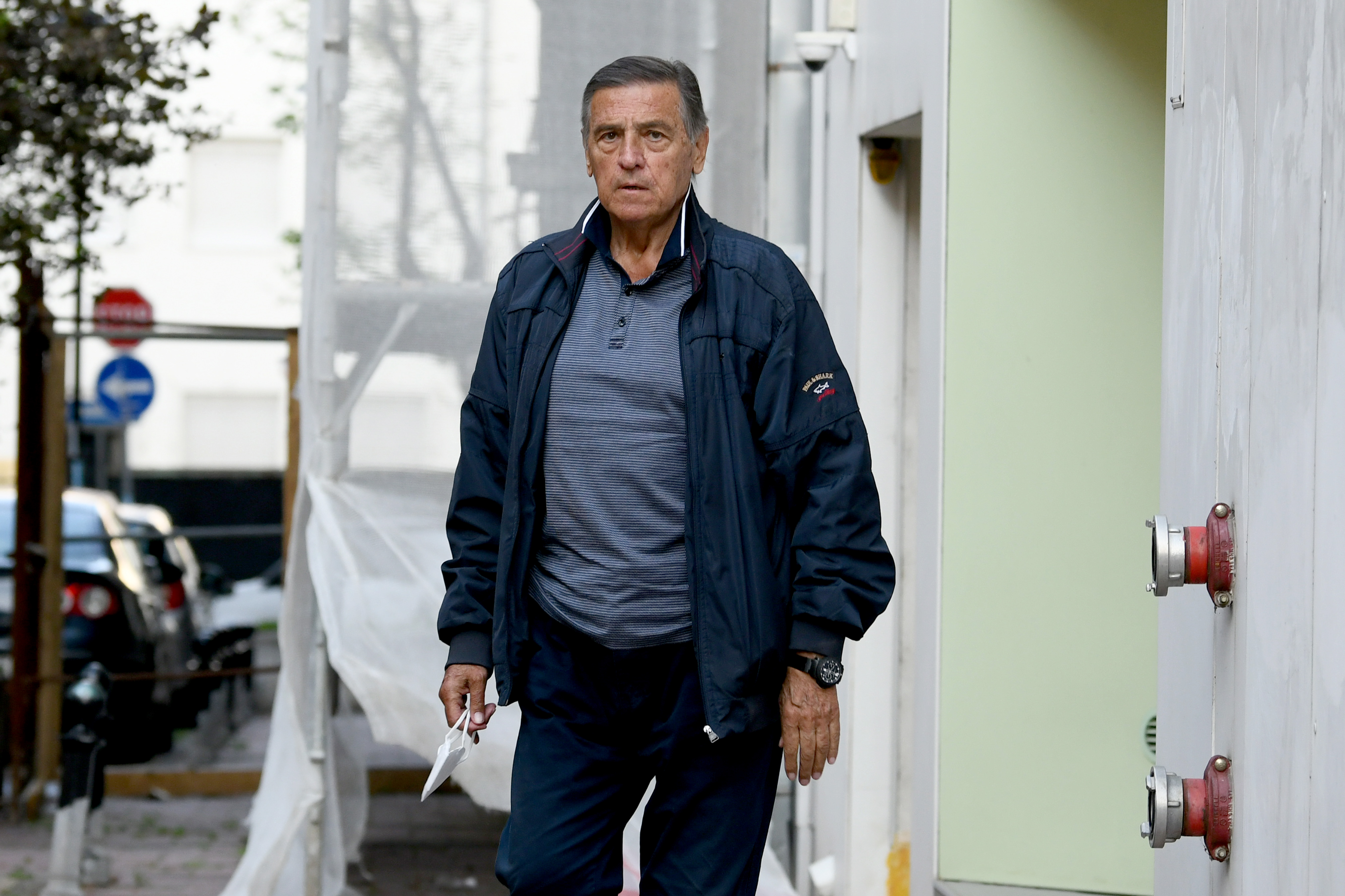 BEOGRAD 21.04.2020 Milutin Mrkonjić, šetnja sa penzionerima, prvi put šetnja starijih osoba, penzioneri Foto:Vesna Lalić/Nova.rs