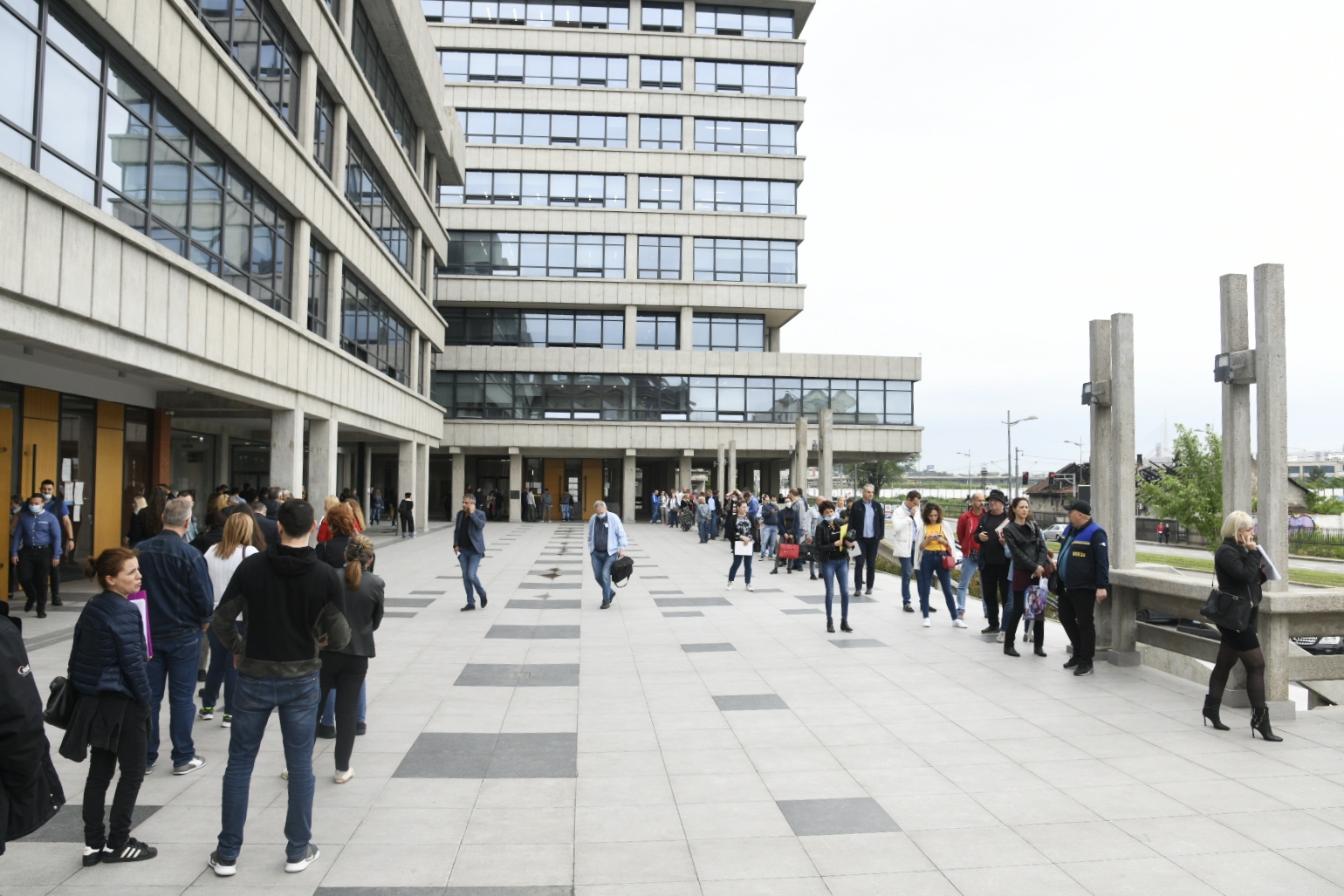 Beograd, 23.06.2020. Palata pravde, redovi, red, gužva Foto: Nemanja Jovanović/Nova.rs