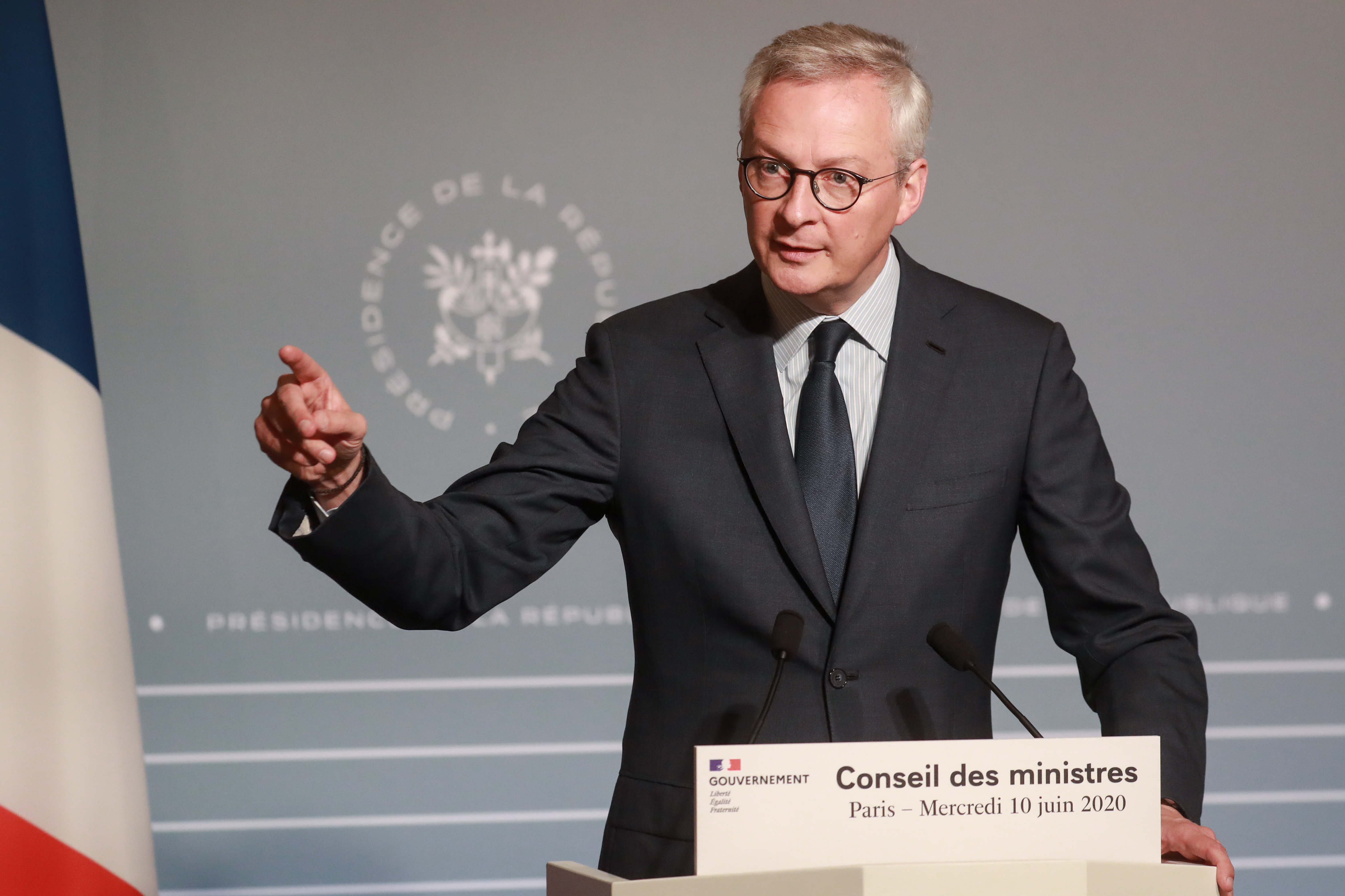 epa08476964 French Economy and Finance Minister Bruno Le Maire addresses a press conference after the weekly cabinet meeting on June 10, 2020 in Paris, France.  EPA-EFE/LUDOVIC MARIN / POOL  MAXPPP OUT