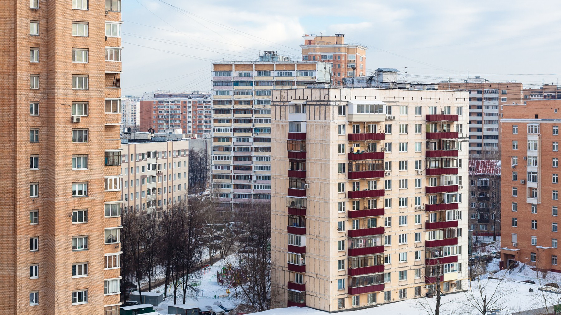 apartment buildings in residential district in Moscow city in winter day,Image: 335500454, License: Royalty-free, Restrictions: , Model Release: no, Credit line: Valery Vvoennyy / Panthermedia / Profimedia