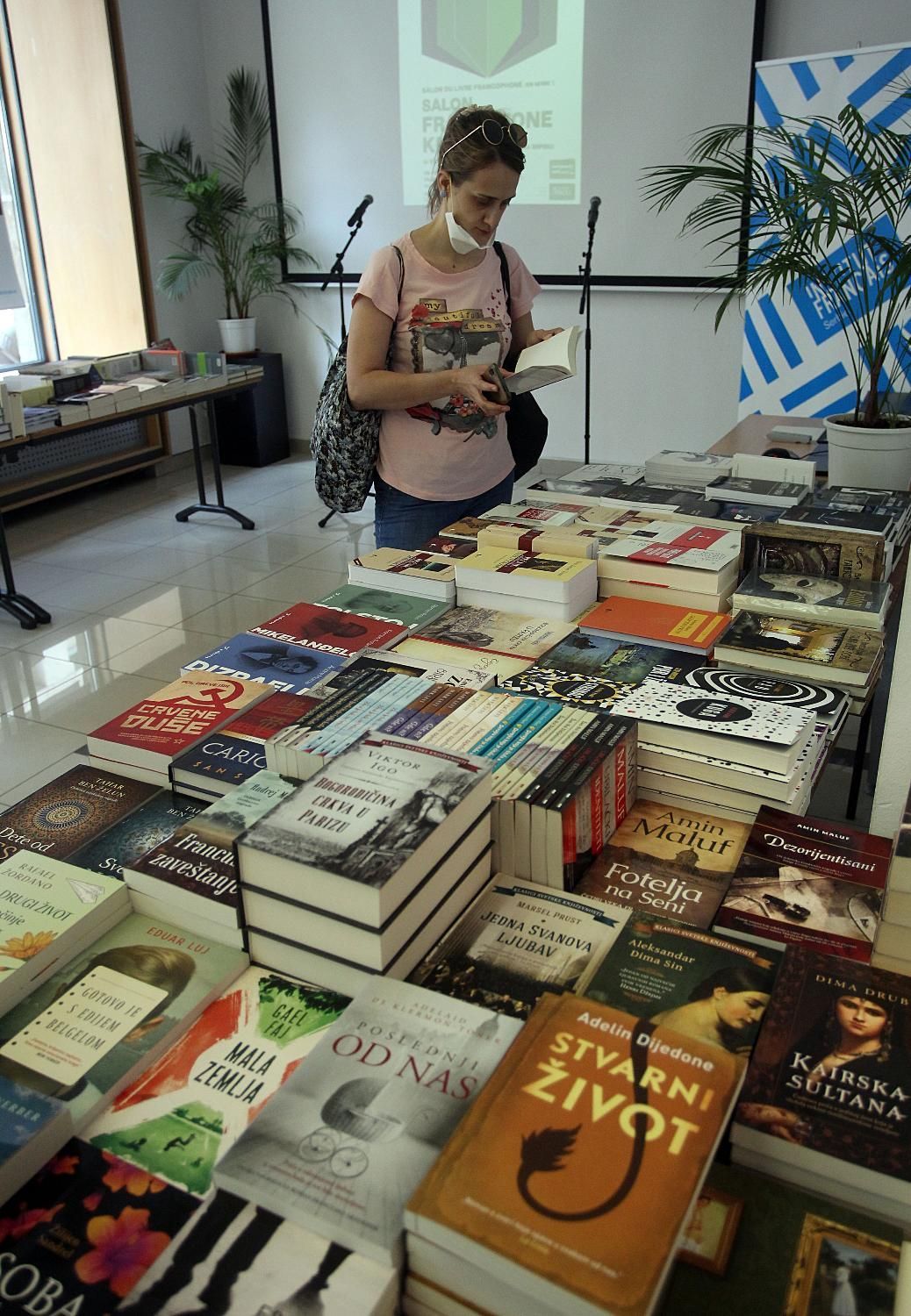 Mesto: Beograd
Datum: 09.06.2020
Dogadjaj: KULTURA/EVROSERVIS - Salon frankofonske knjige, prateæa manifestacija u okviru Molijerovih dana
Licnosti: