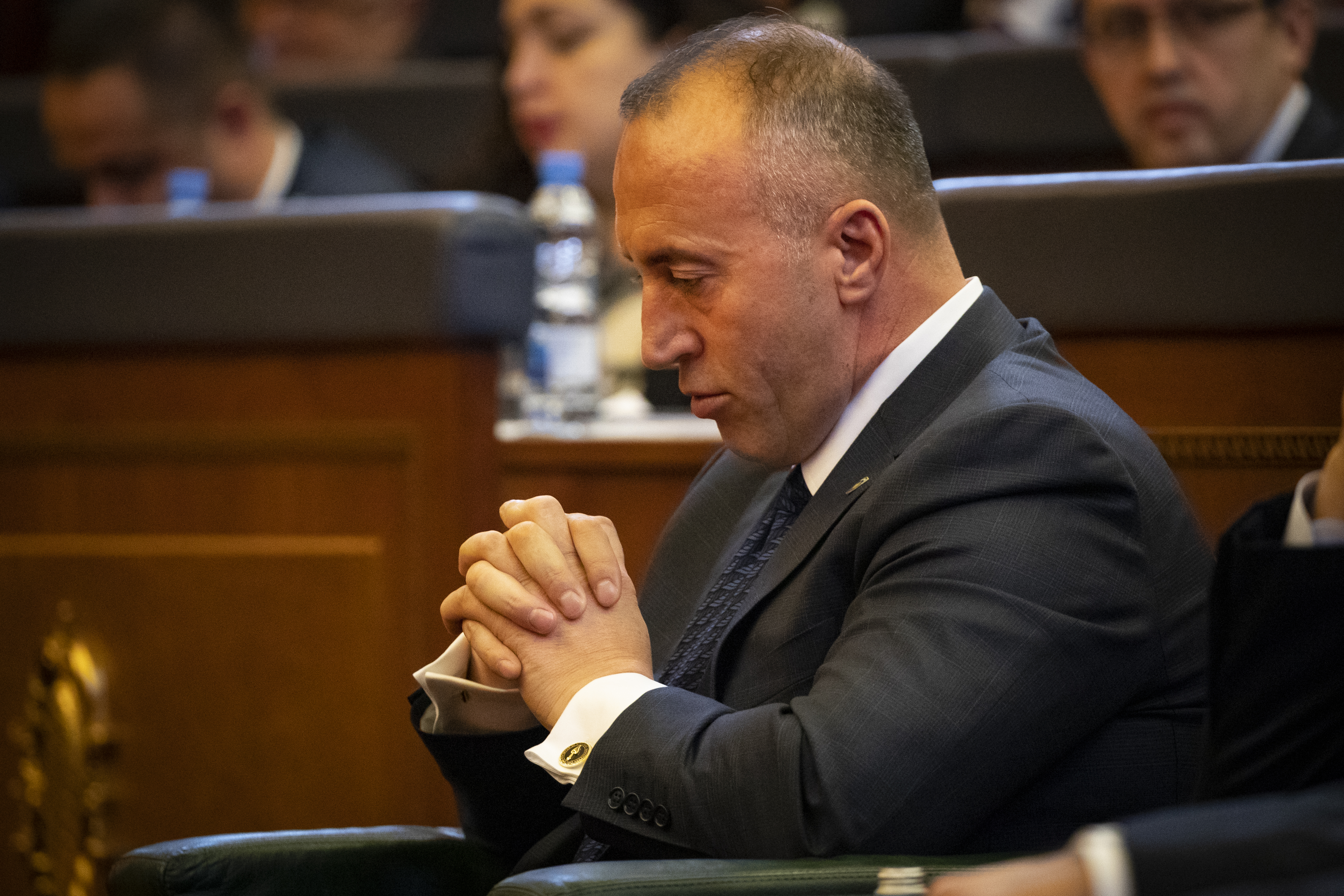 Kosovo votes to build army