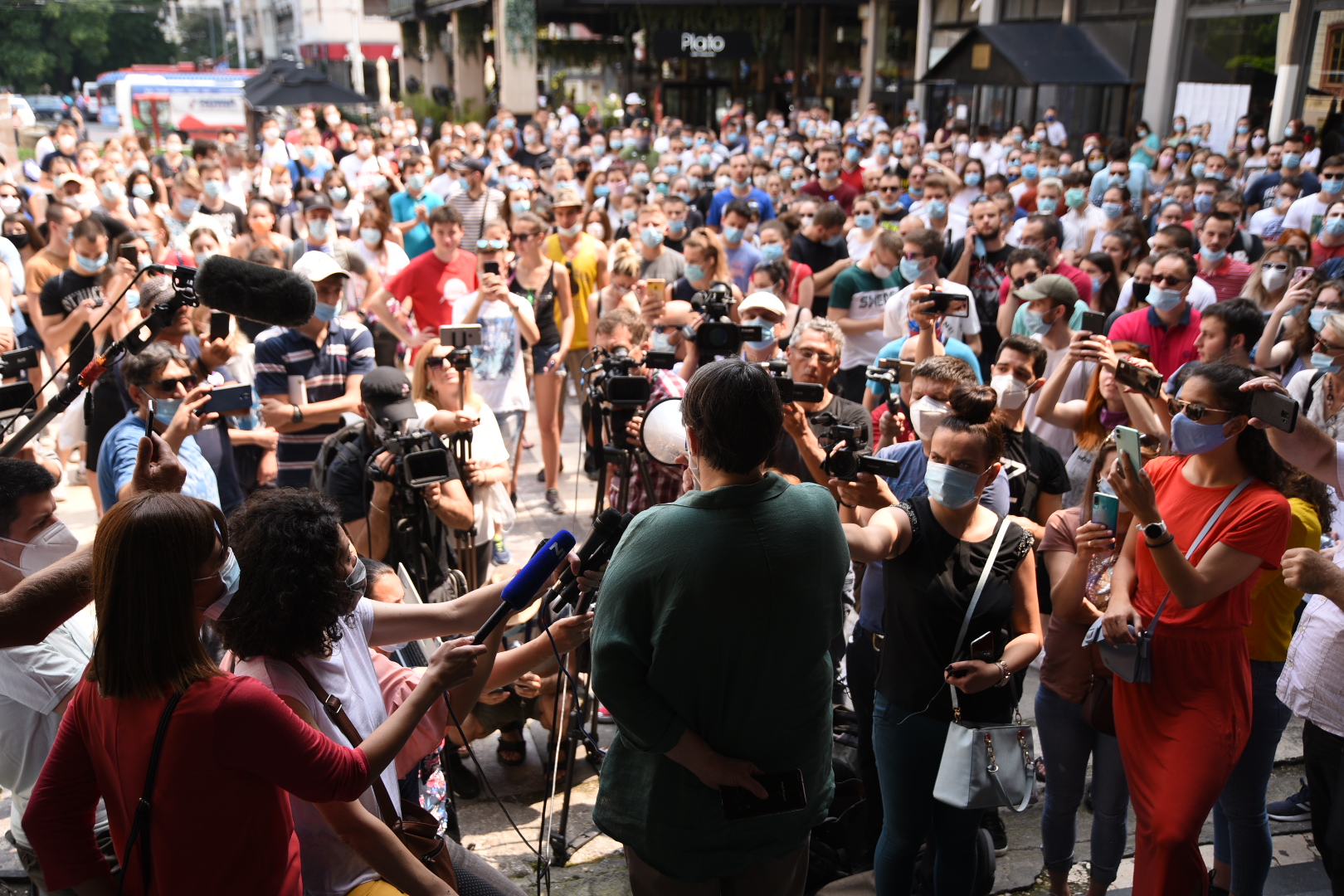 Beograd, 03.07.20220. Filozofski fakultet, plato, protest, studenti Foto: Dragan Mujan/Nova.rs
