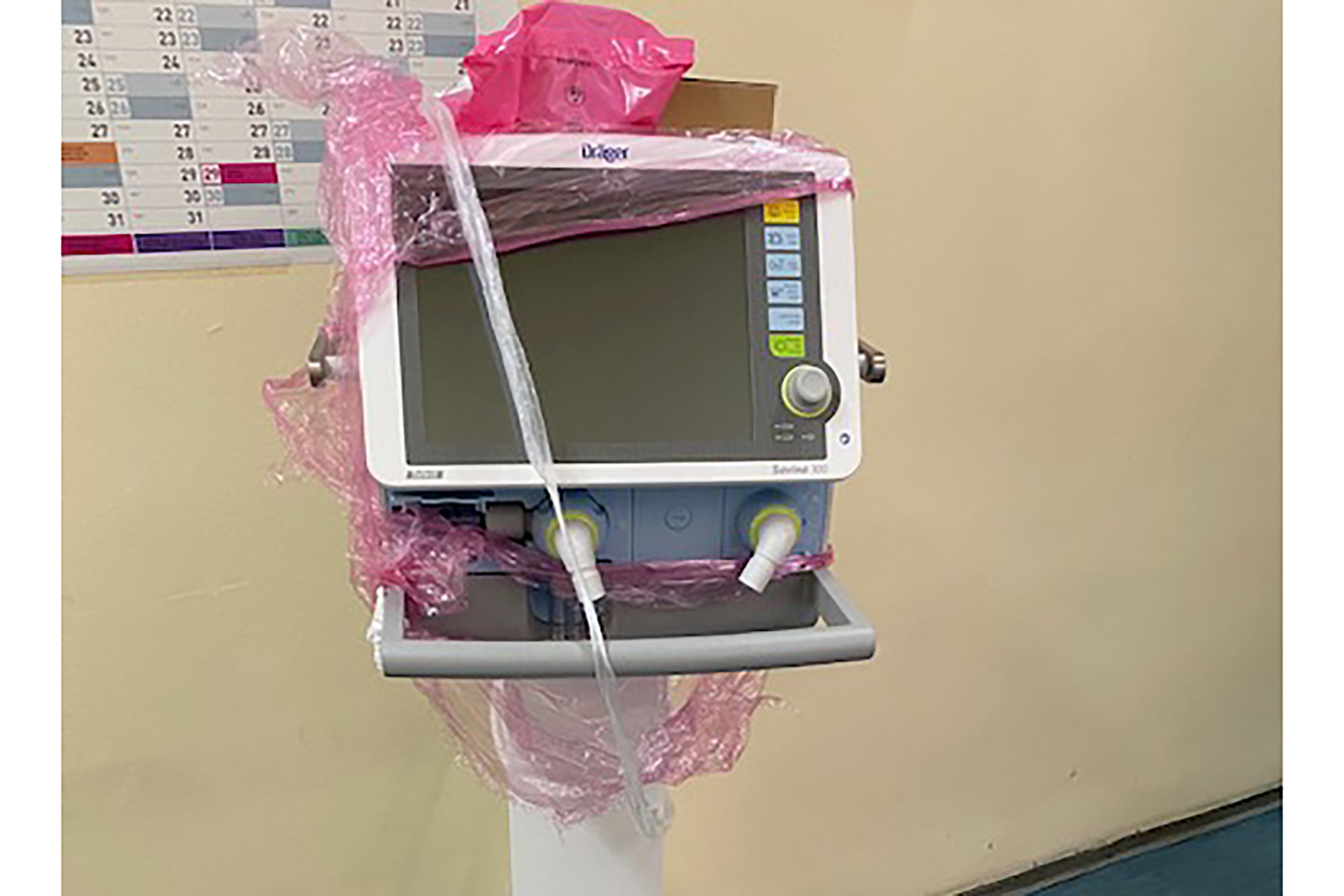 Beograd, 28. marta 2020 -  Fond B92 i Srpski filantropski forum  udruzenim snagama rade na angazovanju donatora koji, doniranjem  sredstava za nabavku neophodne opreme, pomazu u borbi sa Korona virusom. TANJUG/ FOND B92/ bs