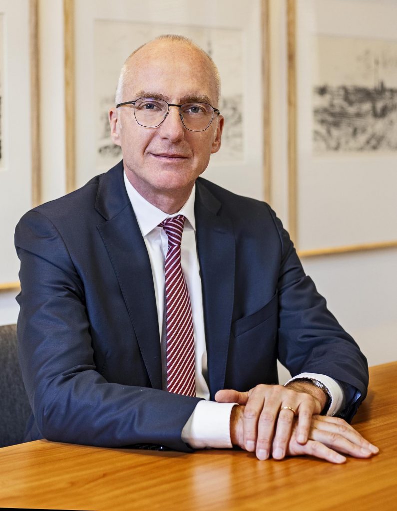 TOMAS SSIB ( THOMAS SCHEIB) AMBASADOR SAVEZNE REPUBLIKE NEMACCKE U SRBIJI
BEOGRAD 20 maj 2020. godine
FOTO: ZZELJKO JOVANOVICH poslala Ana Vusovic