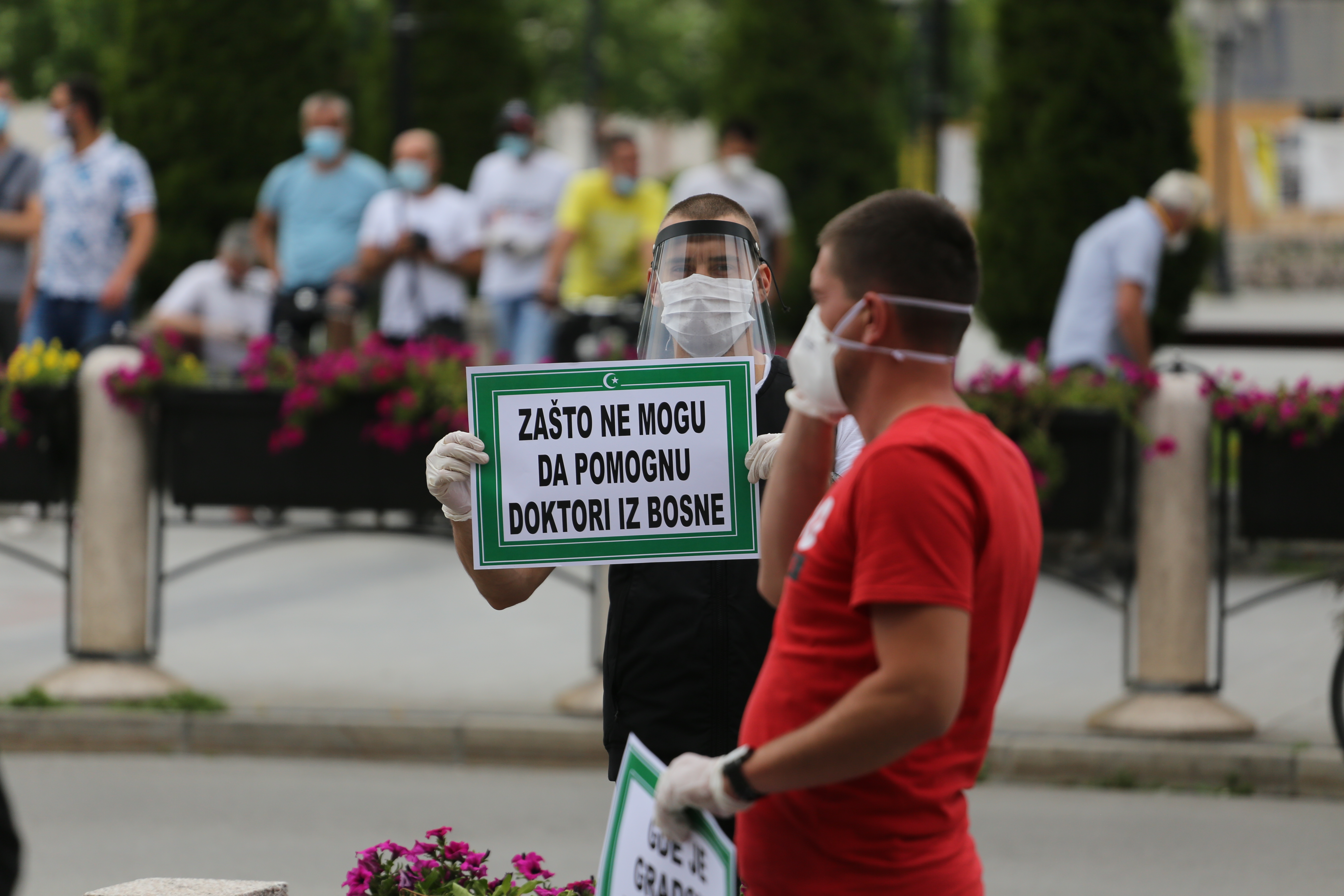 Novi Pazar, 05.07.2020. Protest ispred Gradske uprave u Novom Pazaru Foto: Irfan Ličina/Nova.rs