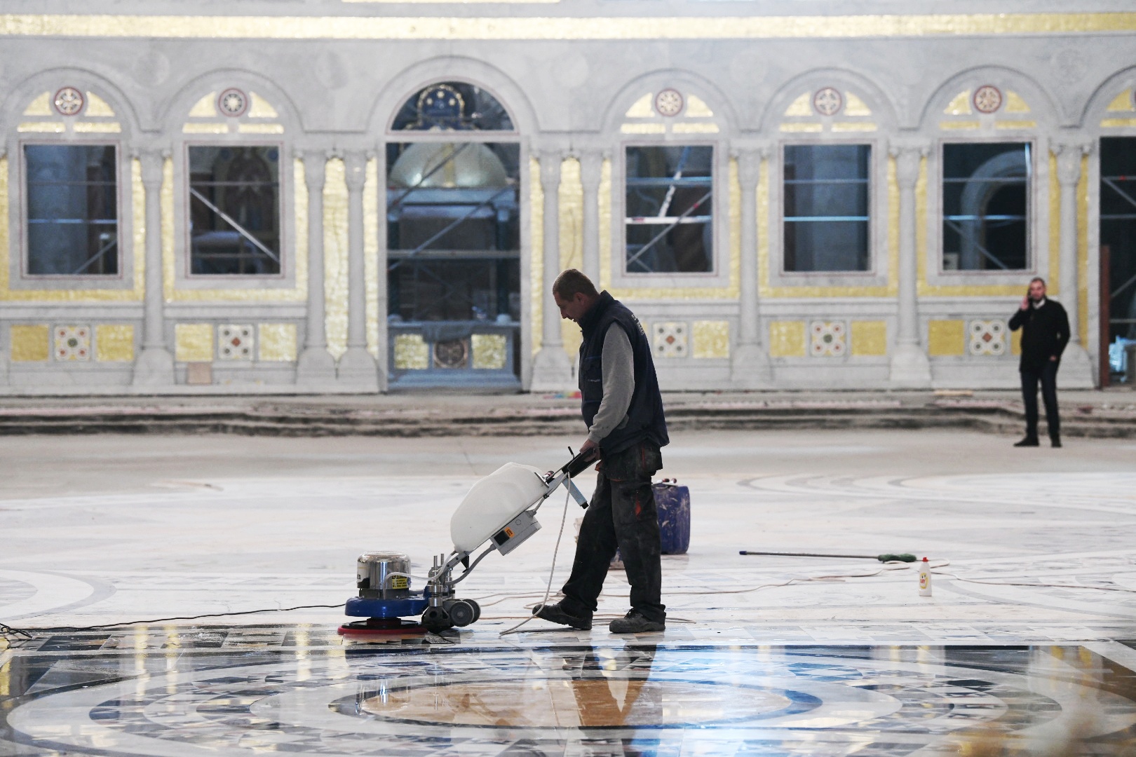 Beograd, 20.11.2020. Hram Svetog Save, Sv. Sava hram, umro patrijarh Irinej, pripreme za donošenje tela Foto: Vesna Lalić/Nova.rs