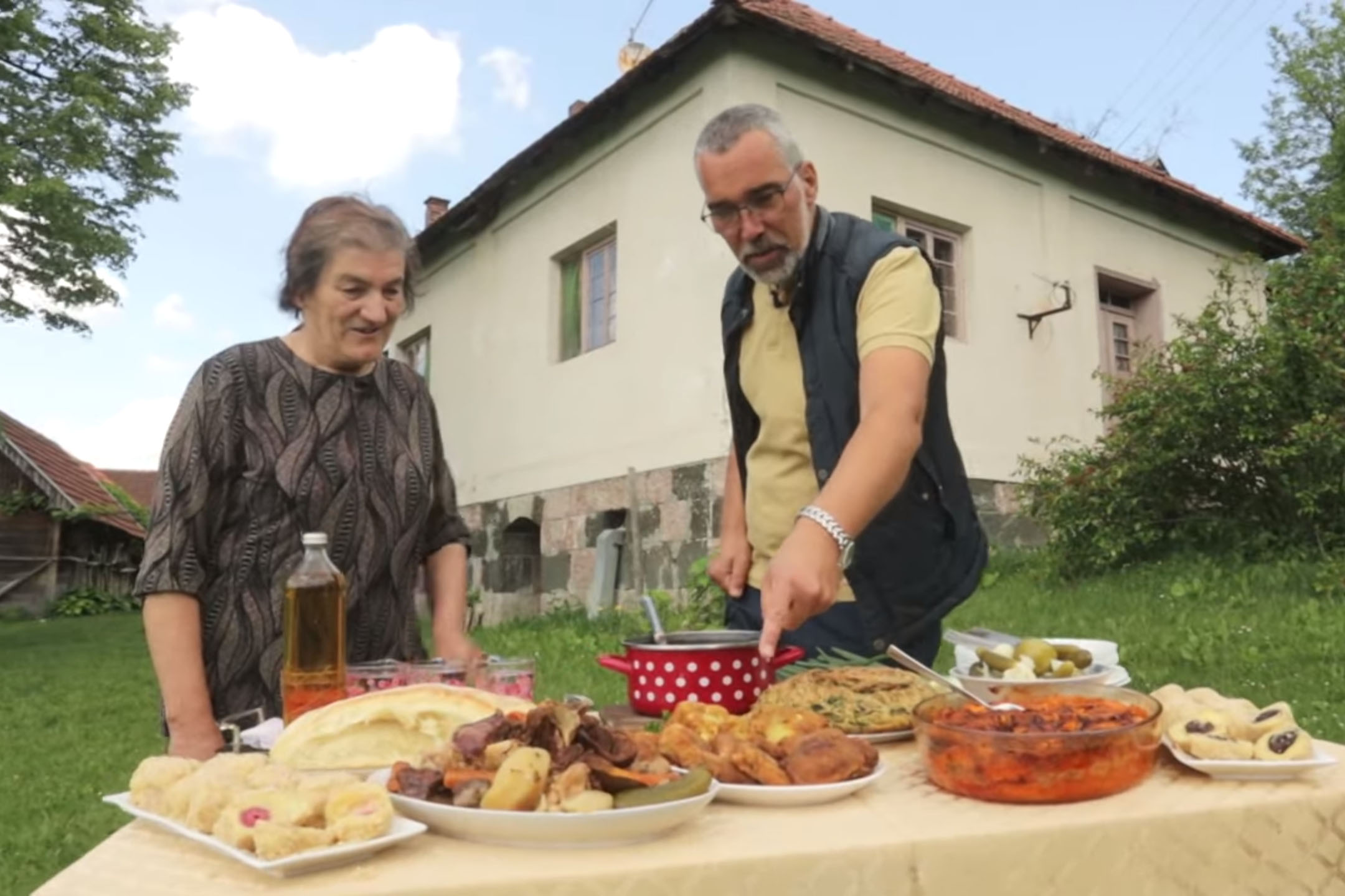 Lepi Brka, Domaćinske priče
