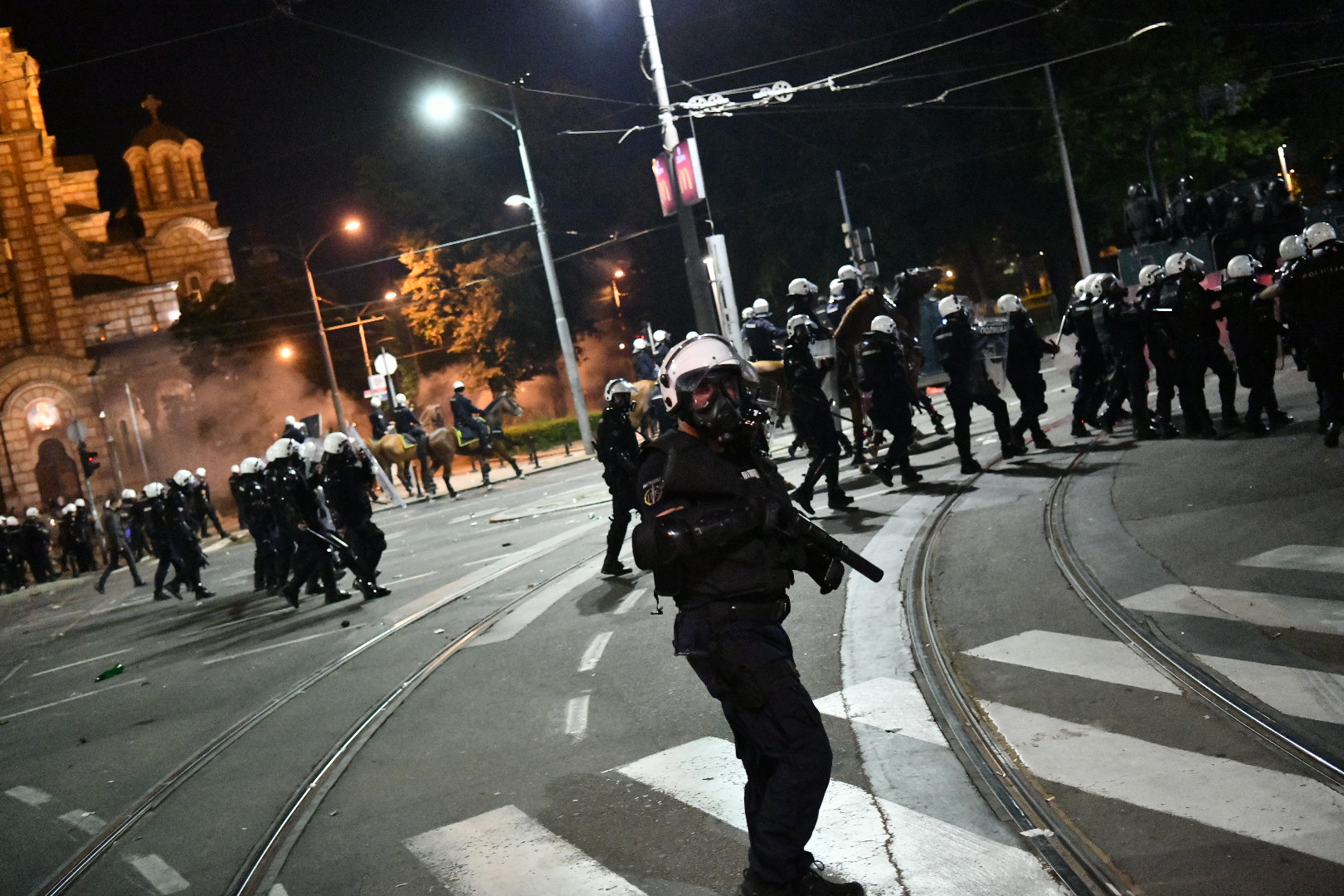 Beograd, 07.07.2020. Skupština, Protest protiv Vučića i policijskog časa Foto: Vladislav Mitić/Nova.rs