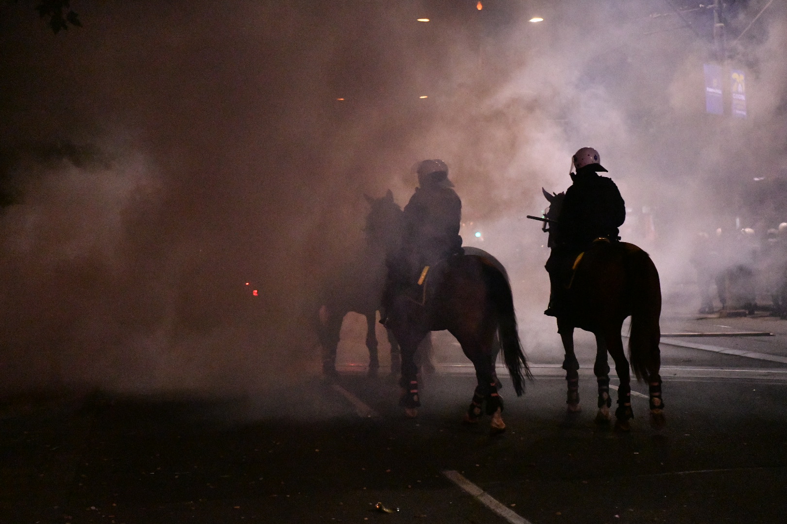Beograd, 07.07.2020. Skupština, Protest protiv Vučića i policijskog časa Foto: Vladislav Mitić/Nova.rs