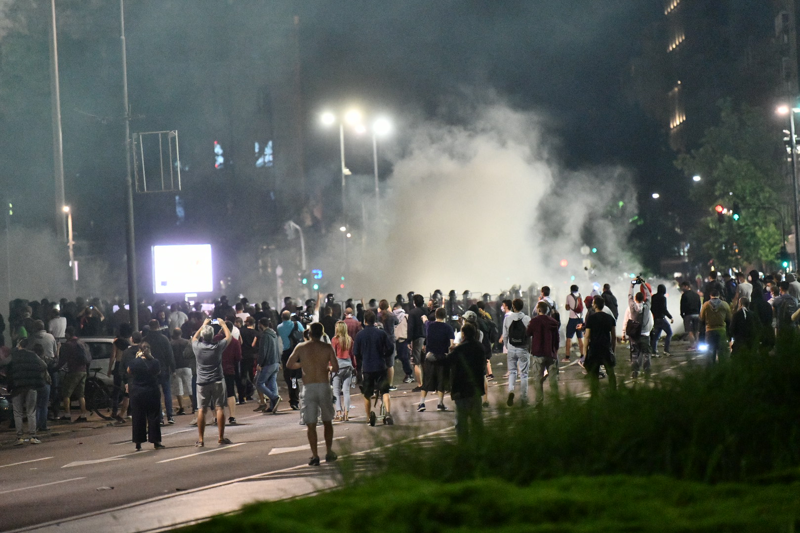 Beograd, 07.07.2020. Skupština, Protest protiv Vučića i policijskog časa Foto: Vladislav Mitić/Nova.rs