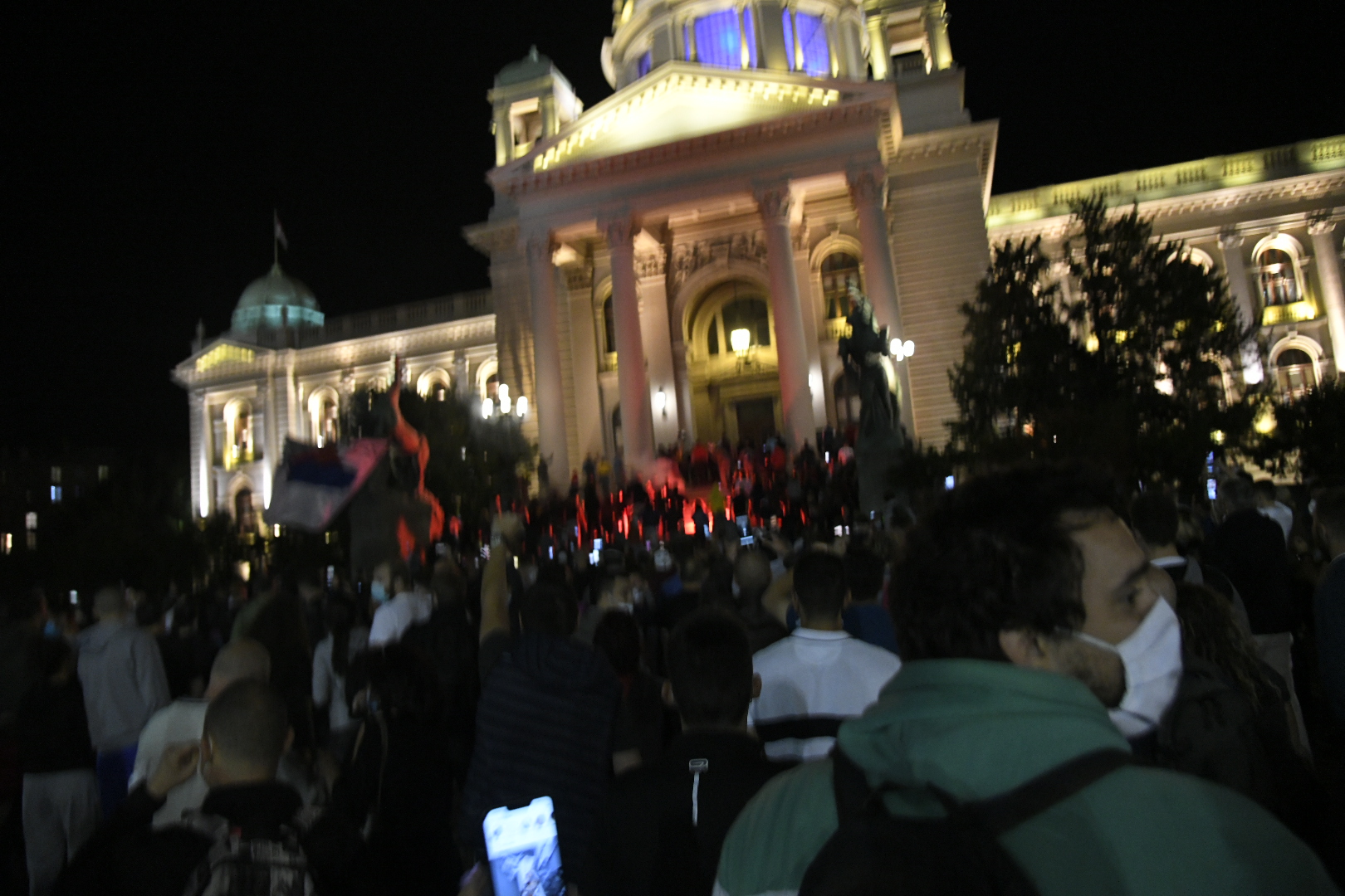 Beograd, 07.07.2020. Skupština, Spontani Protest protiv Vučića i policijskog časa Foto: Nemanja Jovanović/Nova.rs