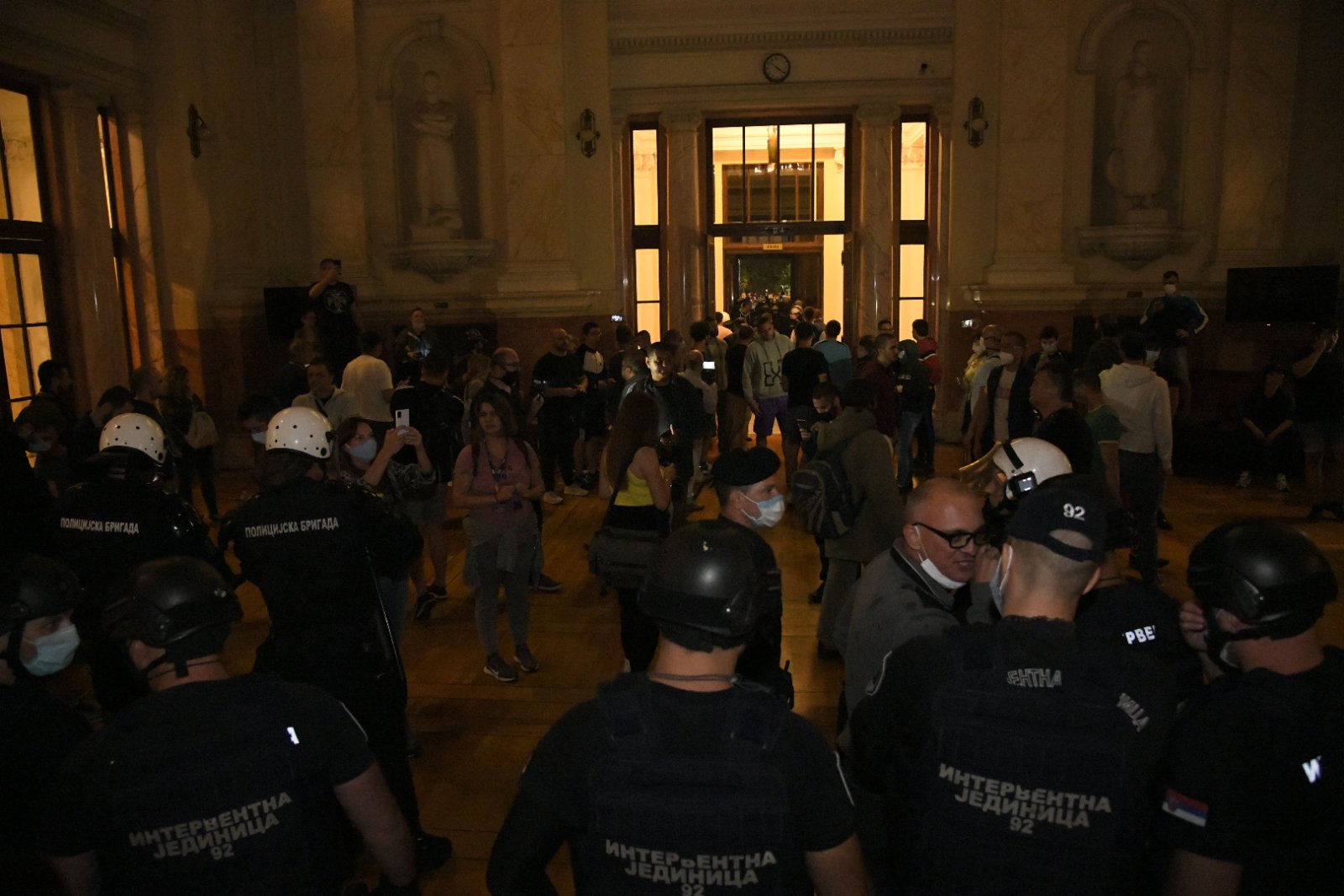 Beograd, 07.07.2020. Skupština, Spontani Protest protiv Vučića i policijskog časa Foto: Nemanja Jovanović/Nova.rs