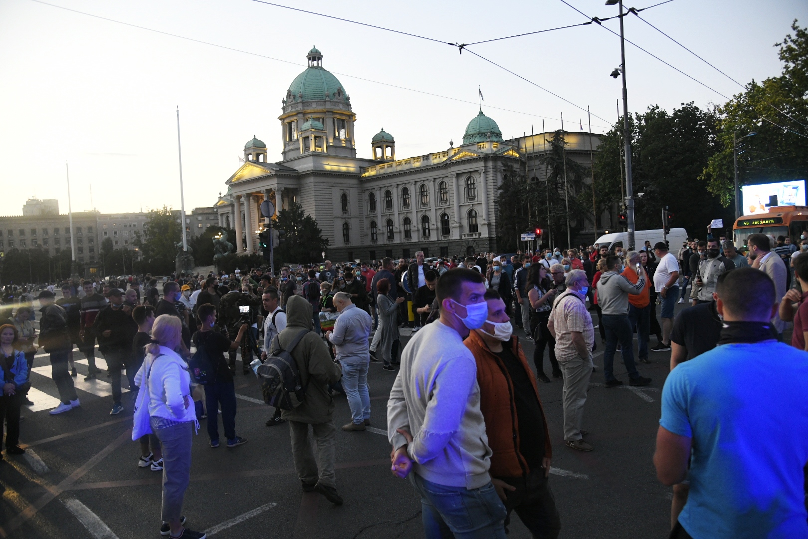 Beograd, 07.07.2020. Skupština, Spontani Protest protiv Vučića i policijskog časa Foto: Nemanja Jovanović/Nova.rs
