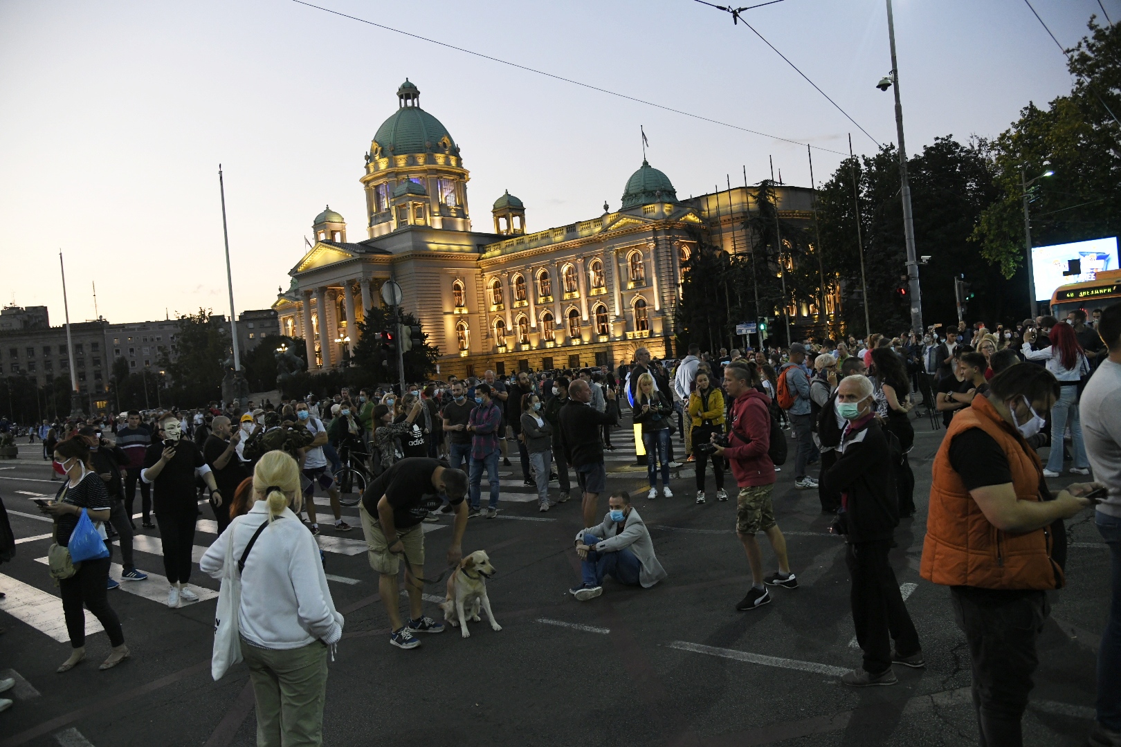 Beograd, 07.07.2020. Skupština, Spontani Protest protiv Vučića i policijskog časa Foto: Nemanja Jovanović/Nova.rs