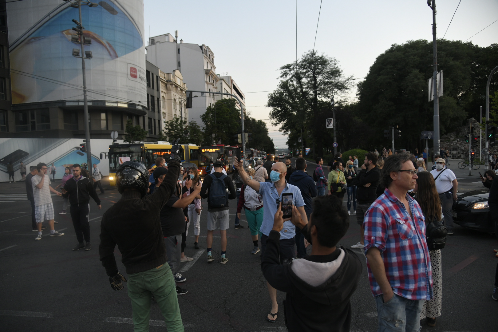 Beograd, 07.07.2020. Skupština, Spontani Protest protiv Vučića i policijskog časa Foto: Nemanja Jovanović/Nova.rs