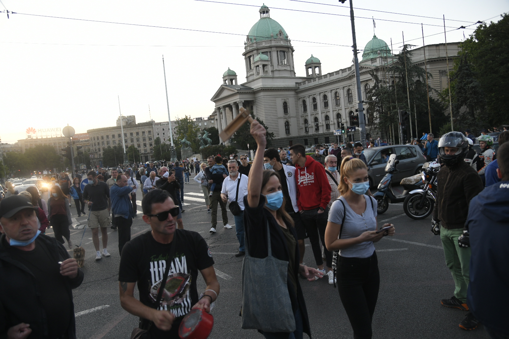 Beograd, 07.07.2020. Skupština, Spontani Protest protiv Vučića i policijskog časa Foto: Nemanja Jovanović/Nova.rs