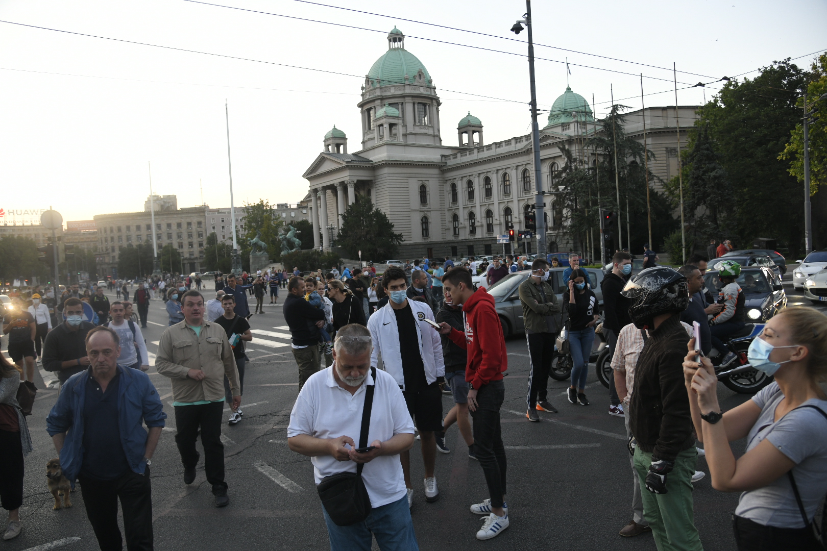 Beograd, 07.07.2020. Skupština, Spontani Protest protiv Vučića i policijskog časa Foto: Nemanja Jovanović/Nova.rs