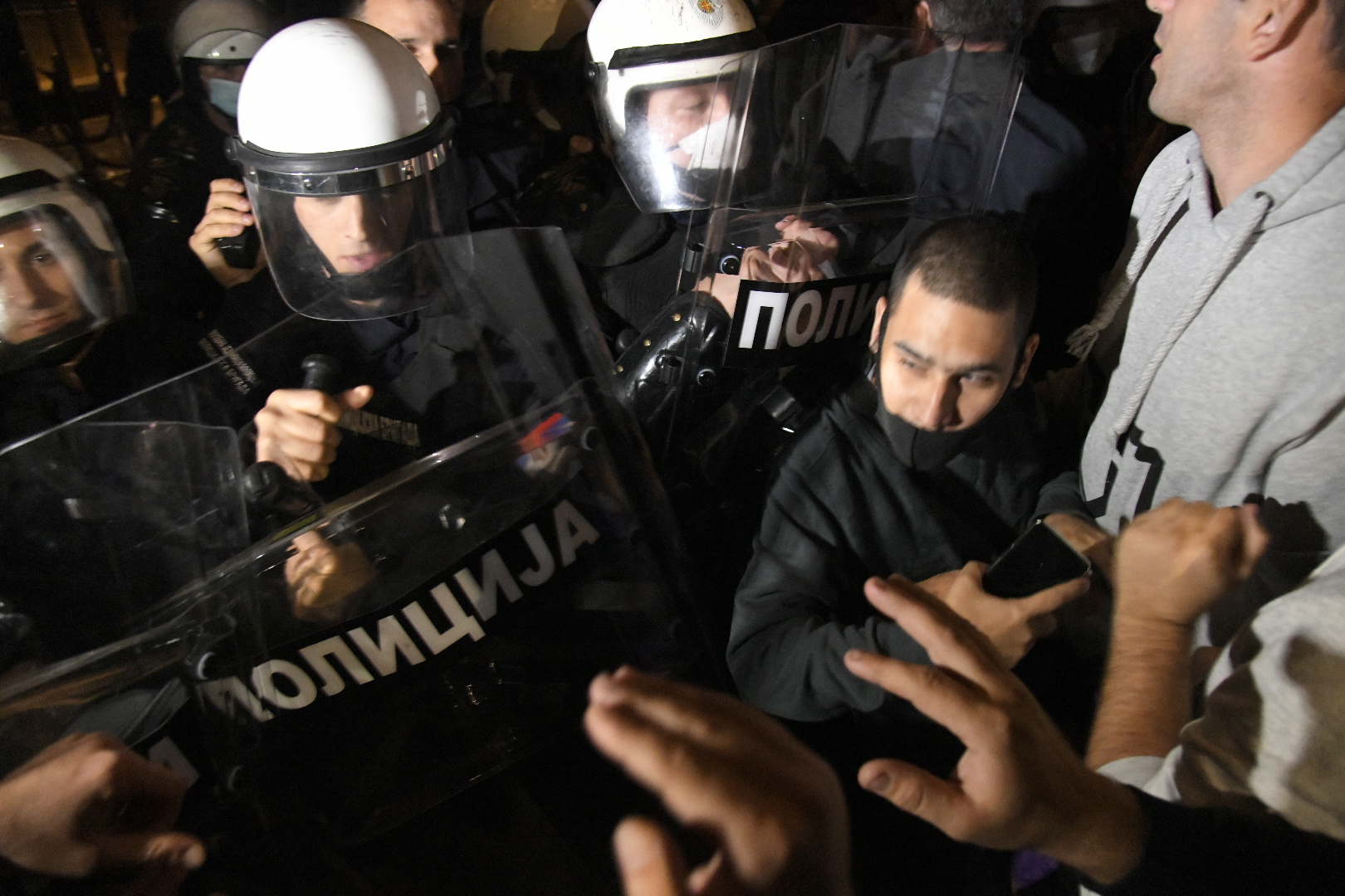 Beograd, 07.07.2020. Skupština, Spontani Protest protiv Vučića i policijskog časa Foto: Nemanja Jovanović/Nova.rs