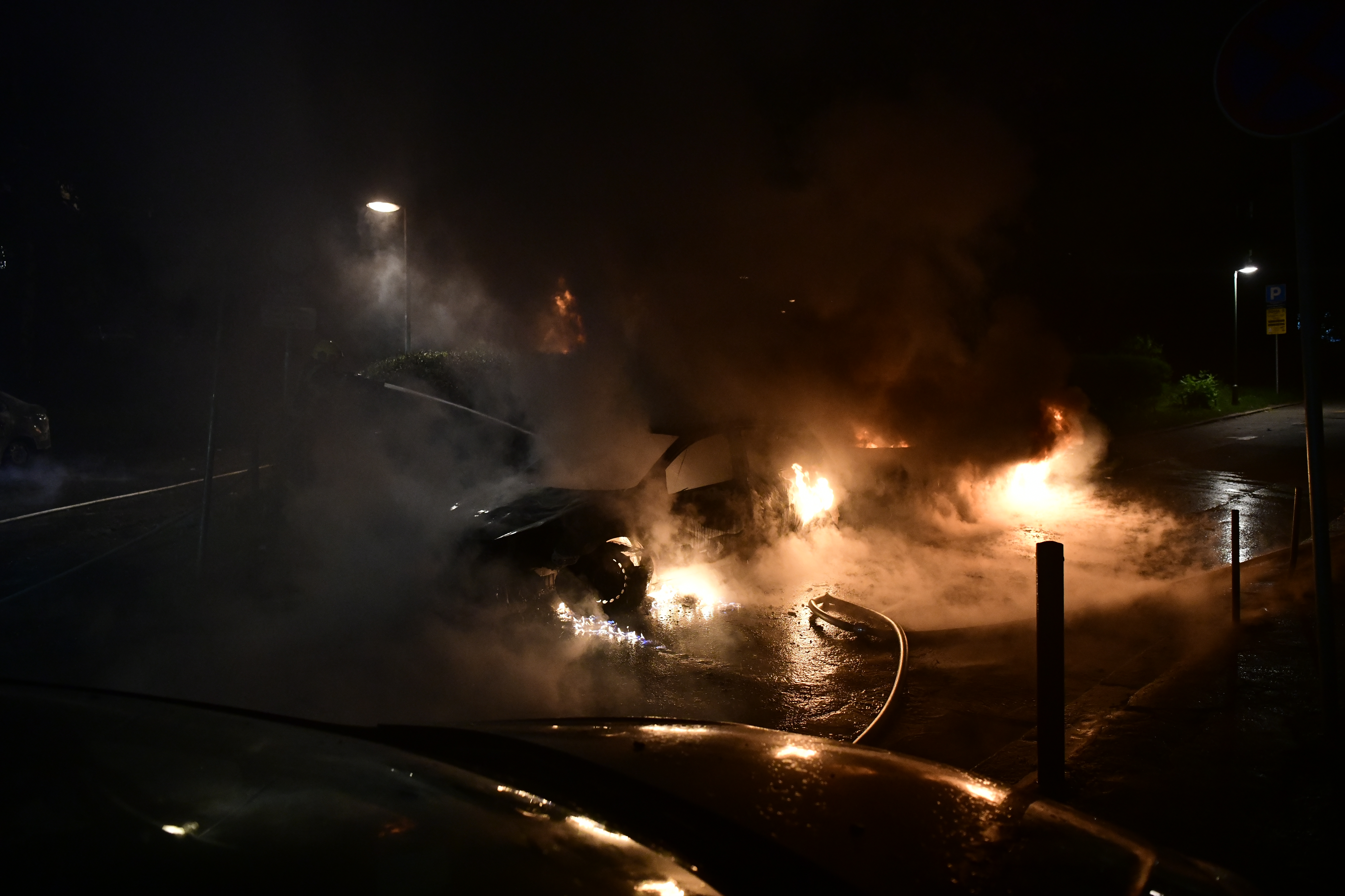 Beograd, 07.07.2020. Skupština, Protest protiv Vučića i policijskog časa Foto: Goran Srdanov/Nova.rs