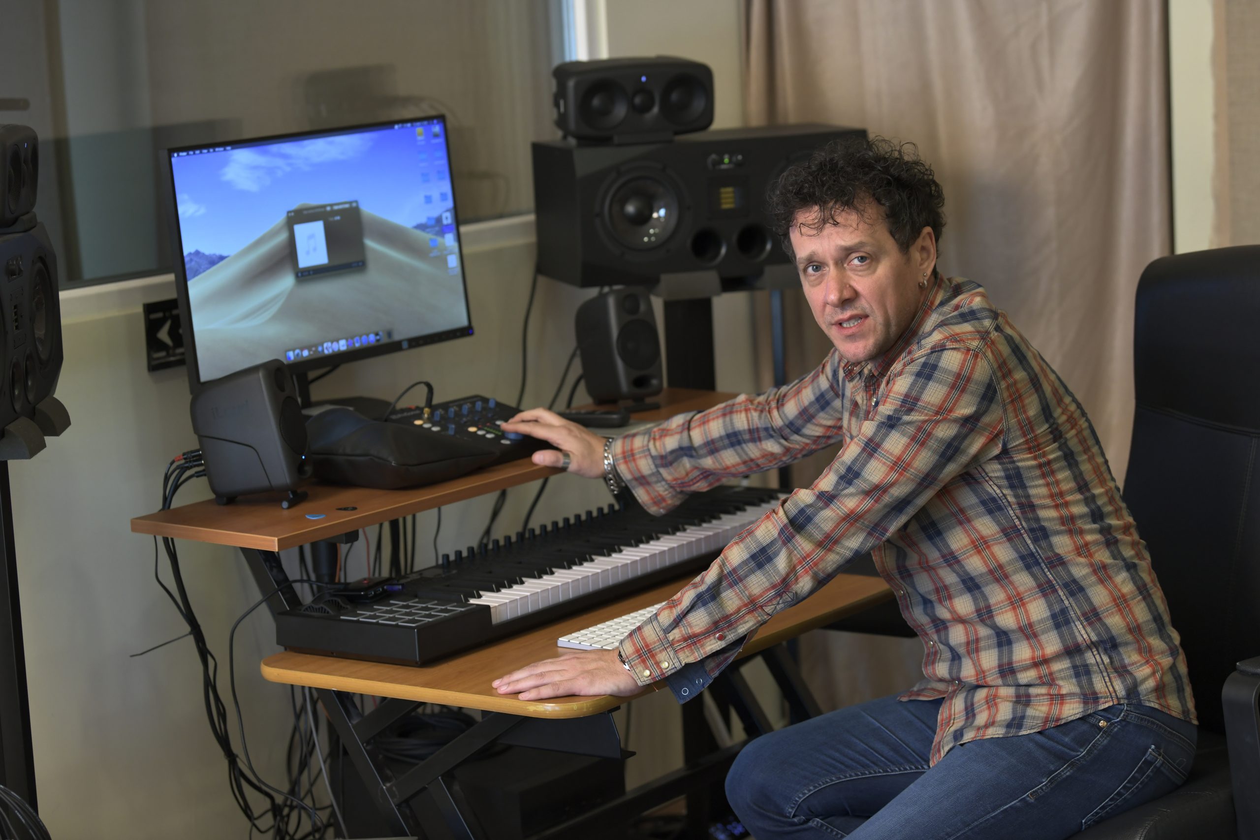 Beograd 05.03.2020 intervju, Dženan Lončarević pevač Foto: Zoran Lončarević/Nova.rs