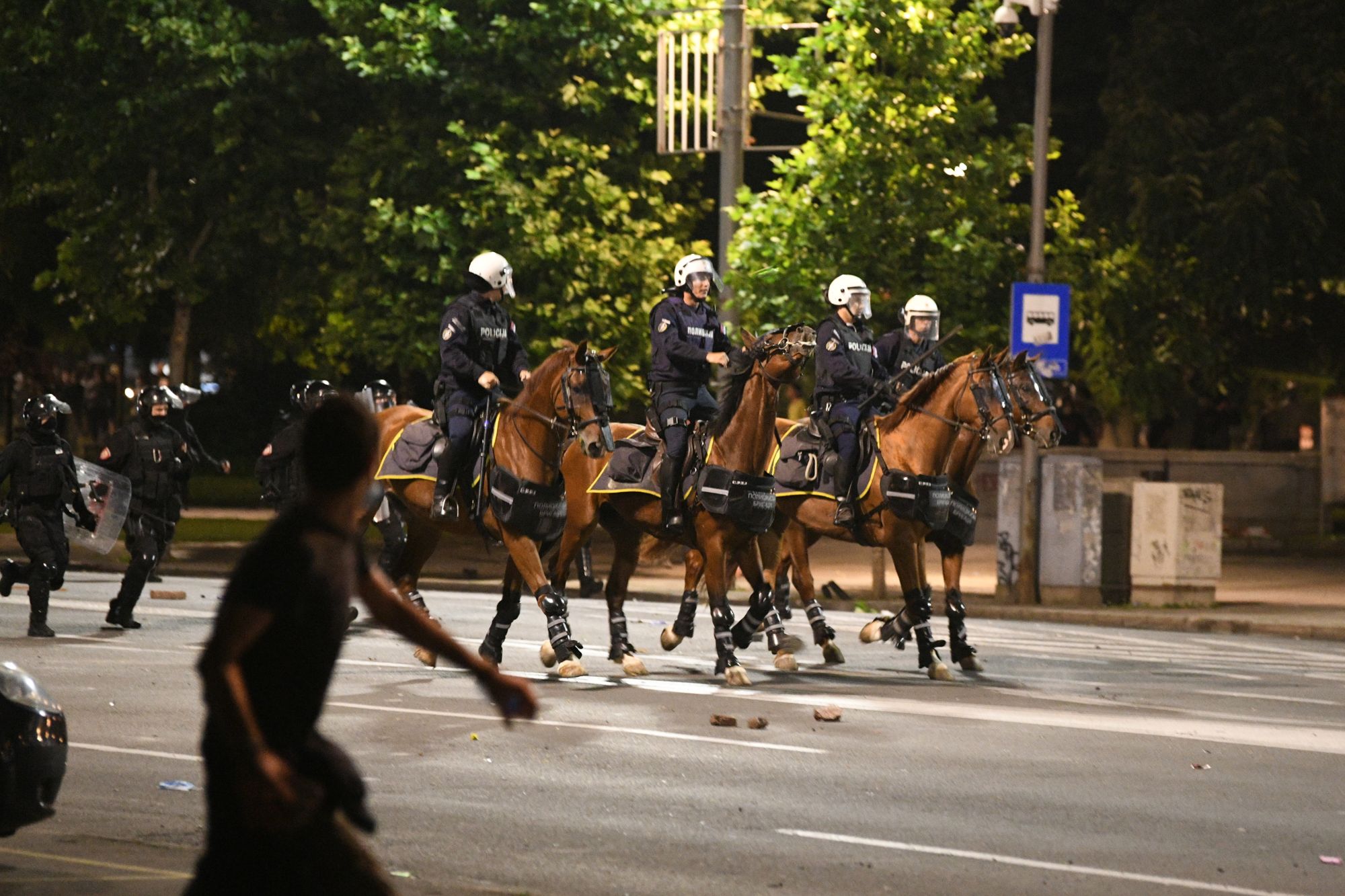Beograd, 07.07.2020. Skupština, Protest protiv Vučića i policijskog časa Foto: Filip Krainčanić/Nova.rs