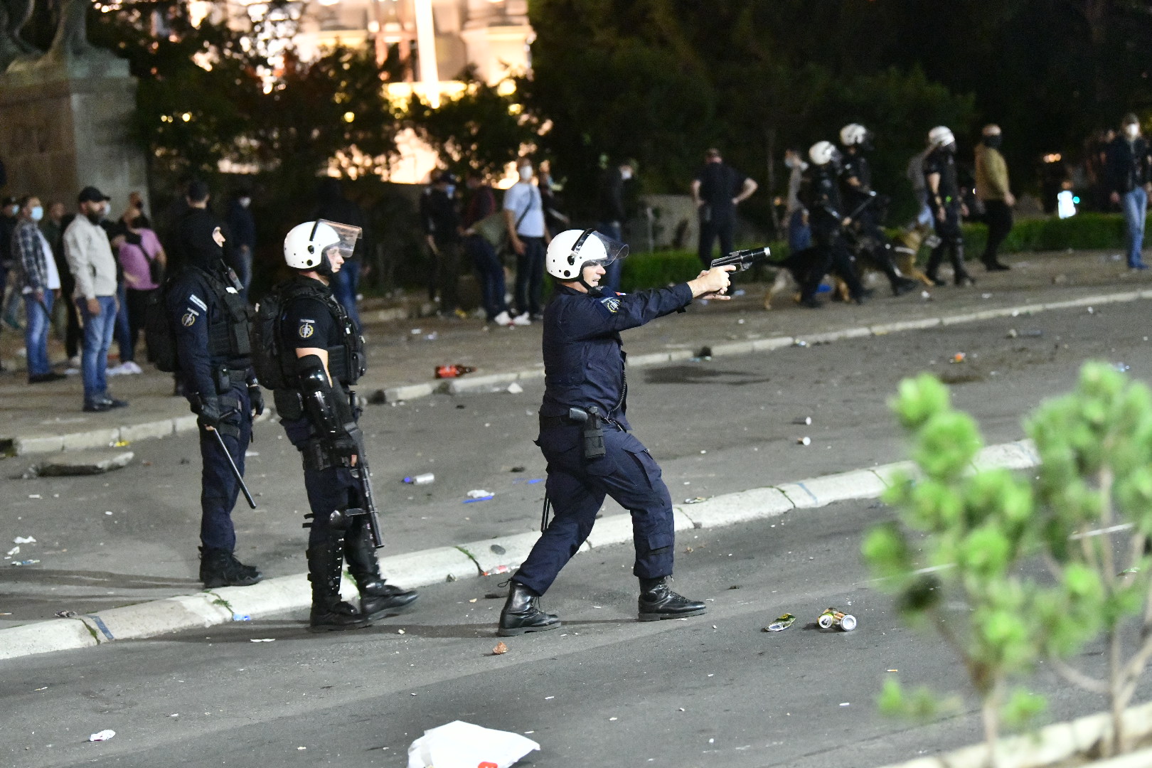 Beograd, 07.07.2020. Skupština, Protest protiv Vučića i policijskog časa Foto: Vladislav Mitić/Nova.rs