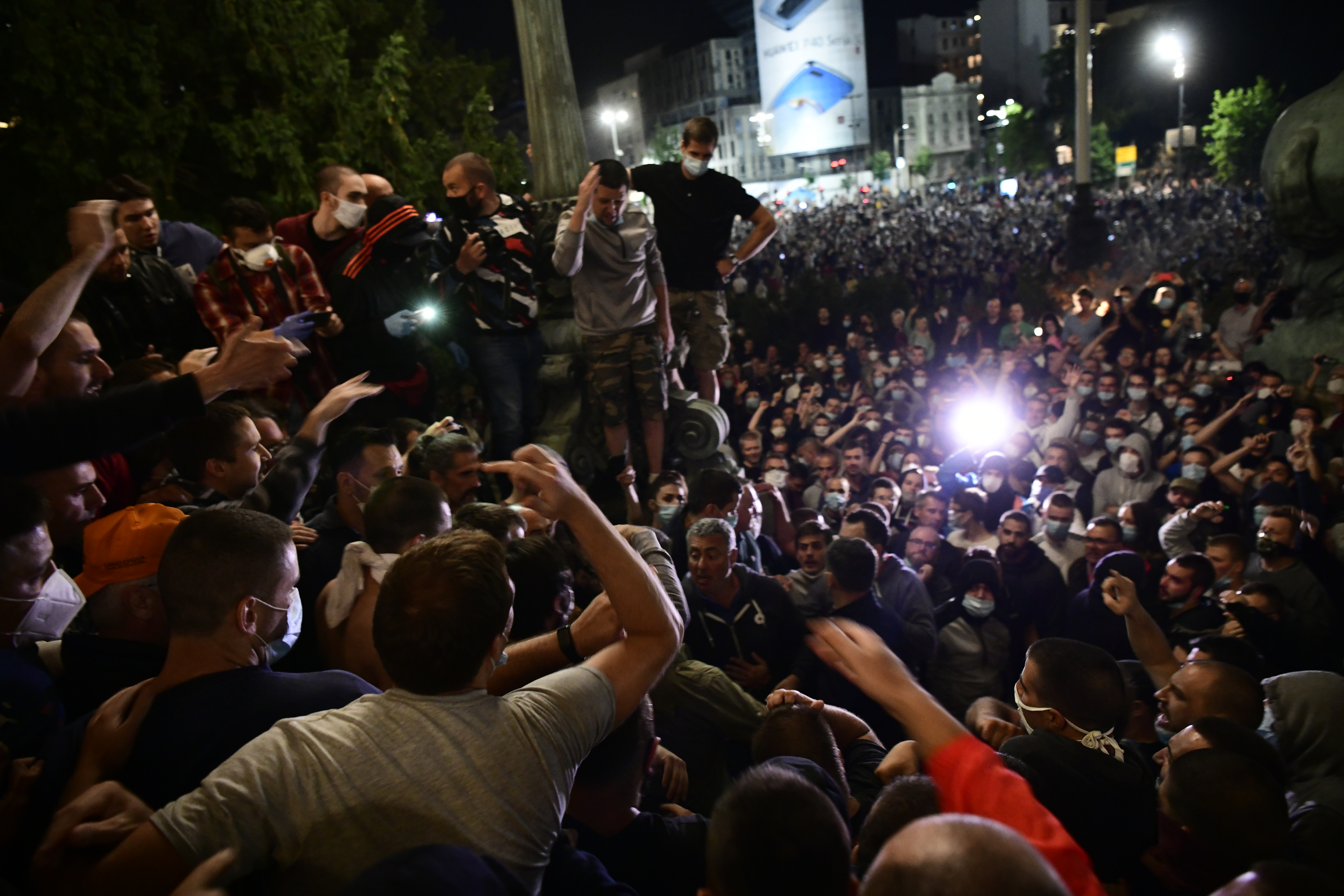 Beograd, 07.07.2020. Skupština, Protest protiv Vučića i policijskog časa Foto: Goran Srdanov/Nova.rs