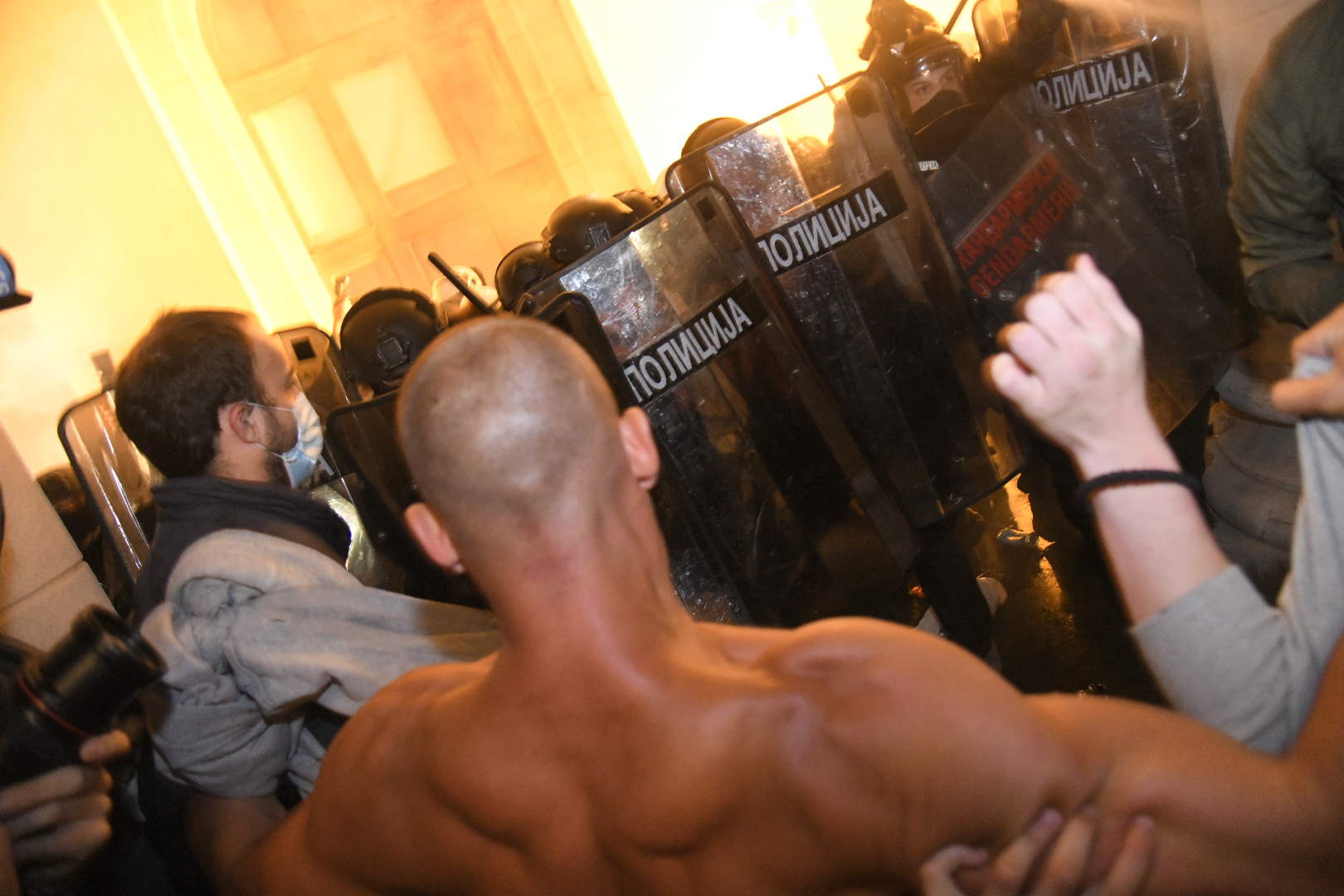 Beograd, 07.07.2020. Skupština, Spontani Protest protiv Vučića i policijskog časa Foto: Nemanja Jovanović/Nova.rs