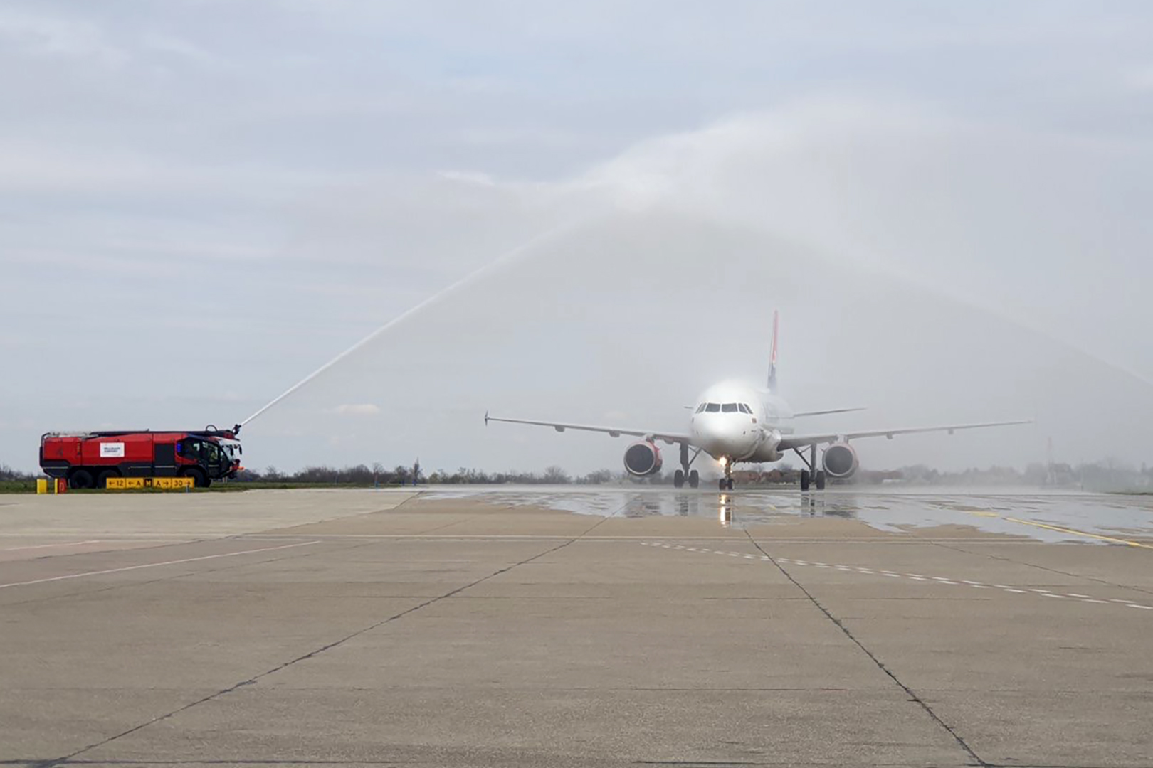 Kina, pomoc, aerodrom, avion, korona, kineska Foto: Air Serbia