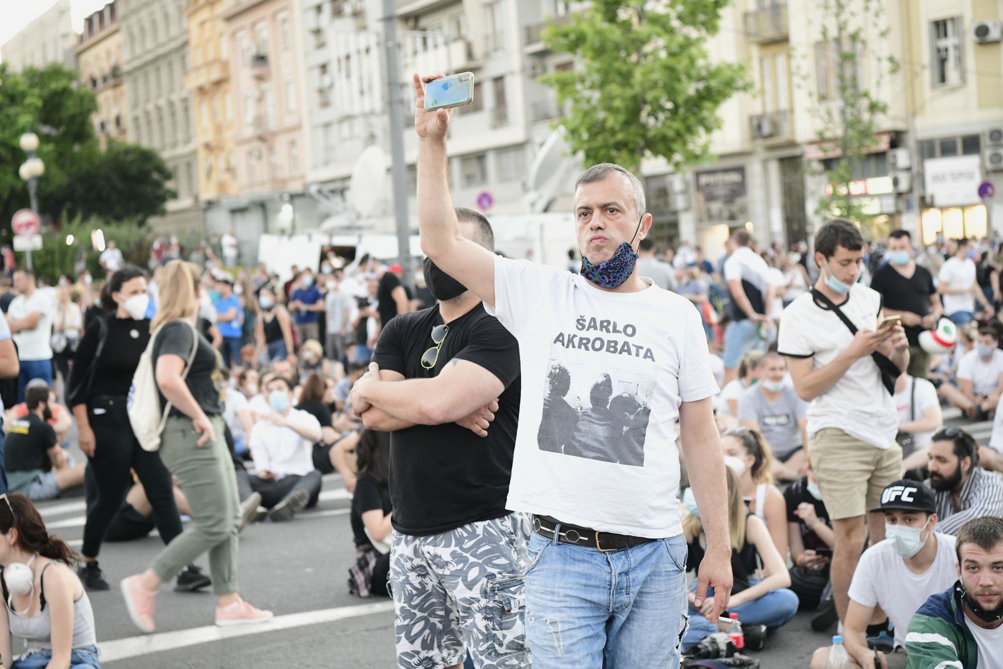 Beograd 09.07.2020. Sergej Trifunović Protest, treći dan, demonstracije, Skupština Srbije, sedenje, mirni protest, ne nasedaj, sedi Foto: Goran Srdanov/Nova.rs