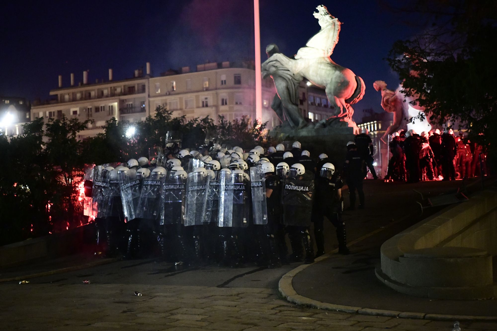 Beograd 10.07.2020. Policija, posle incidenta, upad u Skupštinu, pokušaj, Skupština Srbije, protest, četvrti dan, 4 dan Foto: Goran Srdanov/Nova.rs
