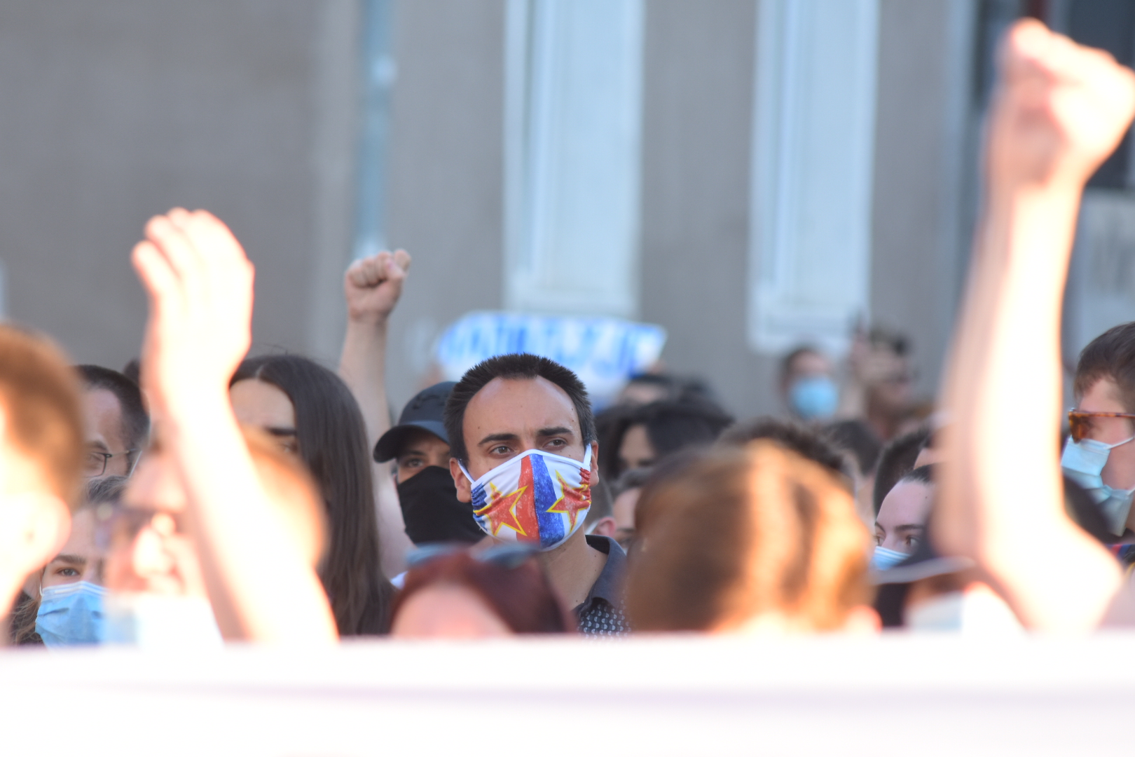 Novi Sad 10.07.2020. Početak, skupljanje, ljudi, protest, četvrti dan, 4 dan Foto: Nenad Mihajlović