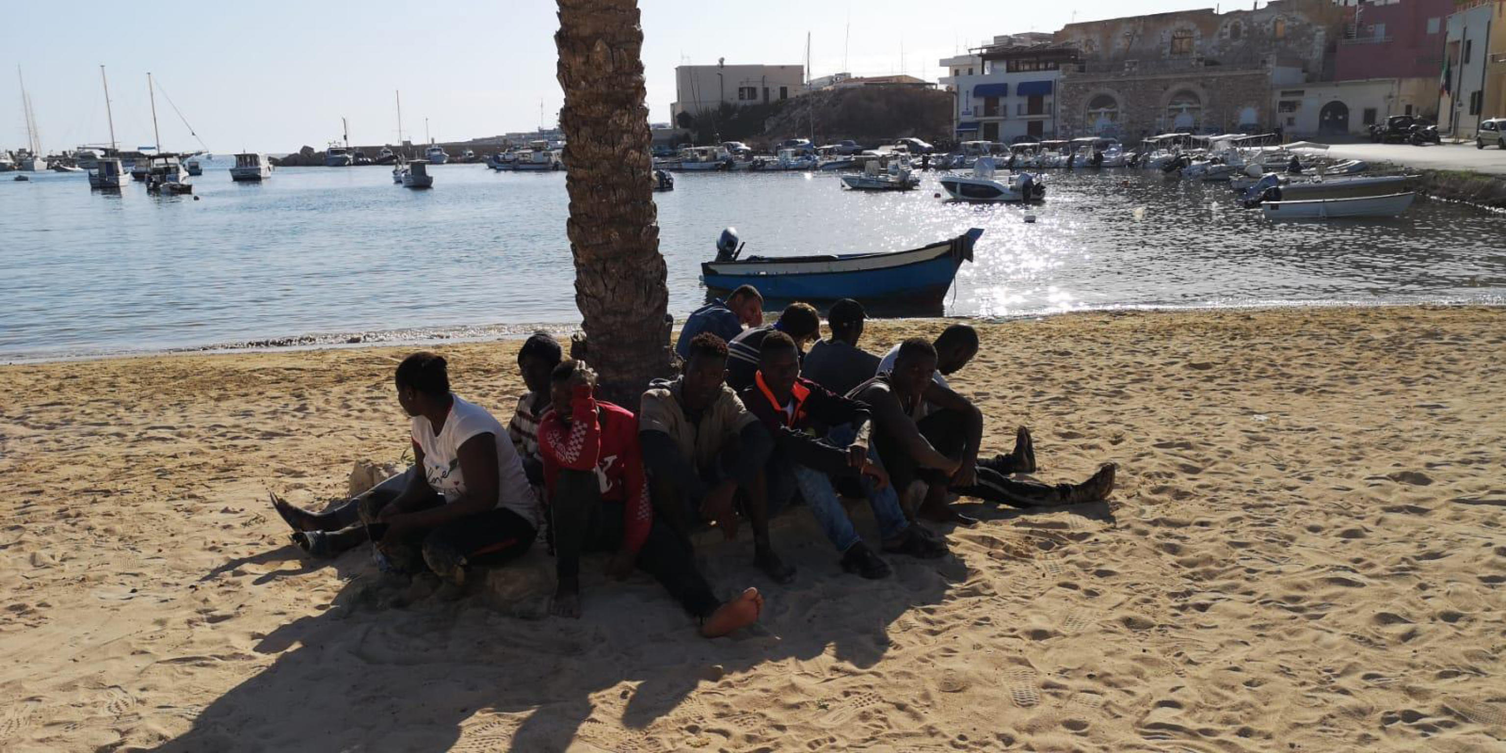 Migrants arrive in Lampedusa
