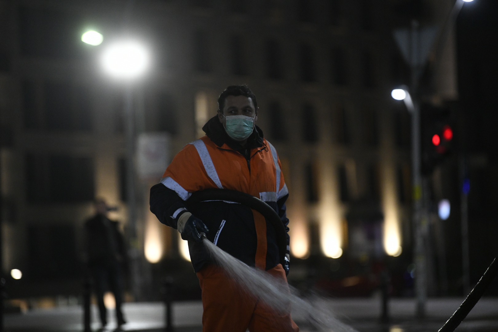 Beograd 18.03.2020. Dezinfekcija ulica, pranje ulica, šmrk, gradska čistoća, đubretari, policijski čas, vanredno stanje, koronavirus Foto: Nemanja Jovanović/Nova.rs