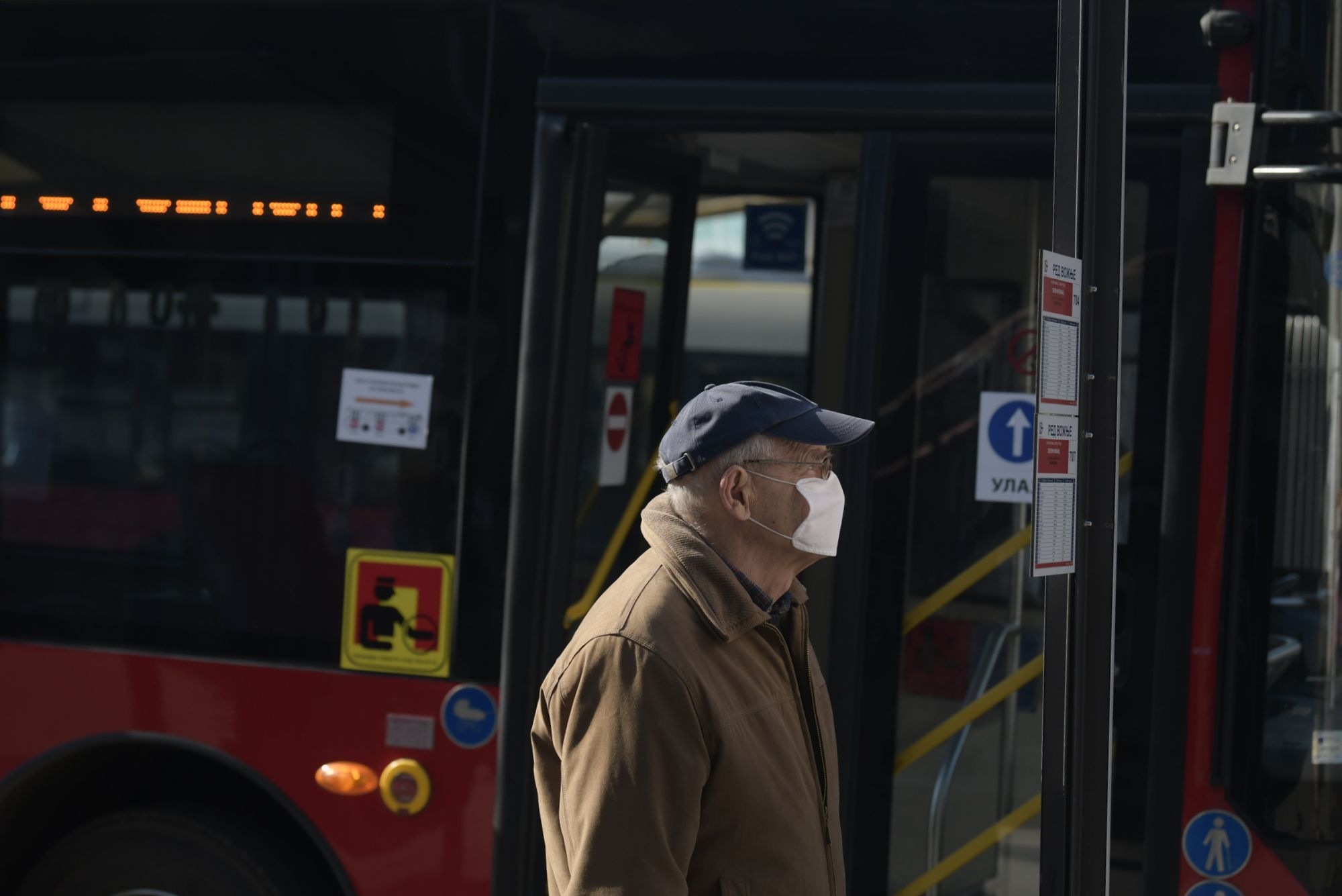 Beograd 08.05.2020. Gradski prevoz ponovi radi nakon ukidanja vanrednog stanja, GSP, GSB, gradski autobus, putnici, mere zaštite Foto:Goran Srdanov/Nova.rs