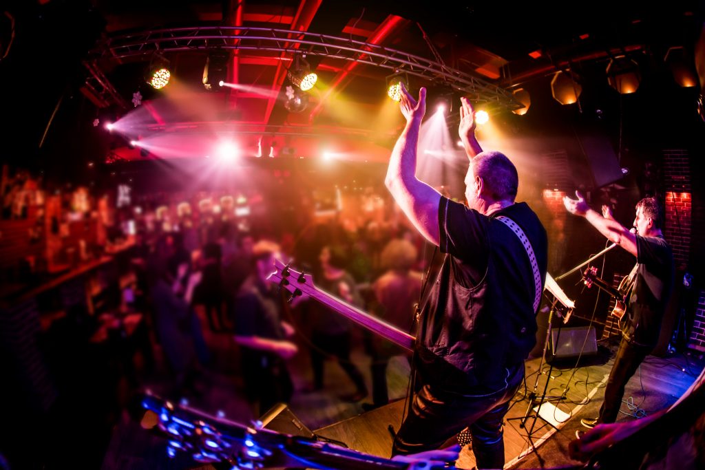 Sokoj pokrivalica muzičari