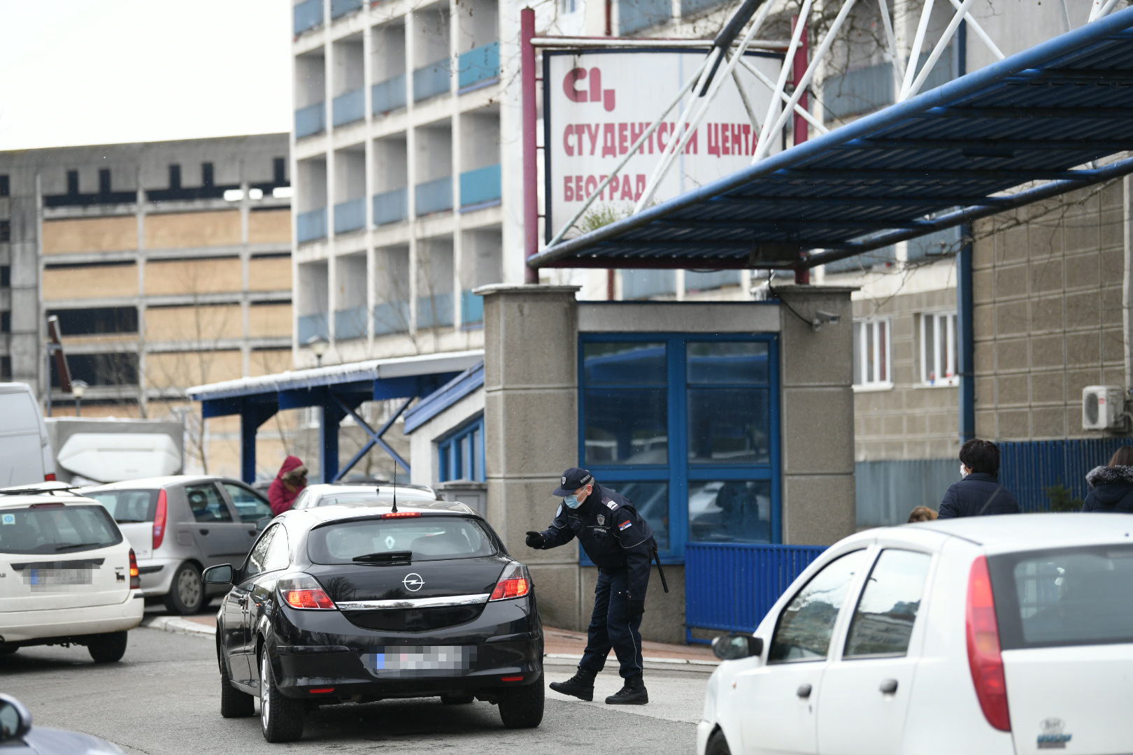 Beograd 25.03.2020. Studenit idu kući. Studentski grad, Novi Beograd, odlazak studenata, napuštanje studentskog doma, studentski dom, Studenjak koronavirus Foto: Vesna Lalić/Nova.rs