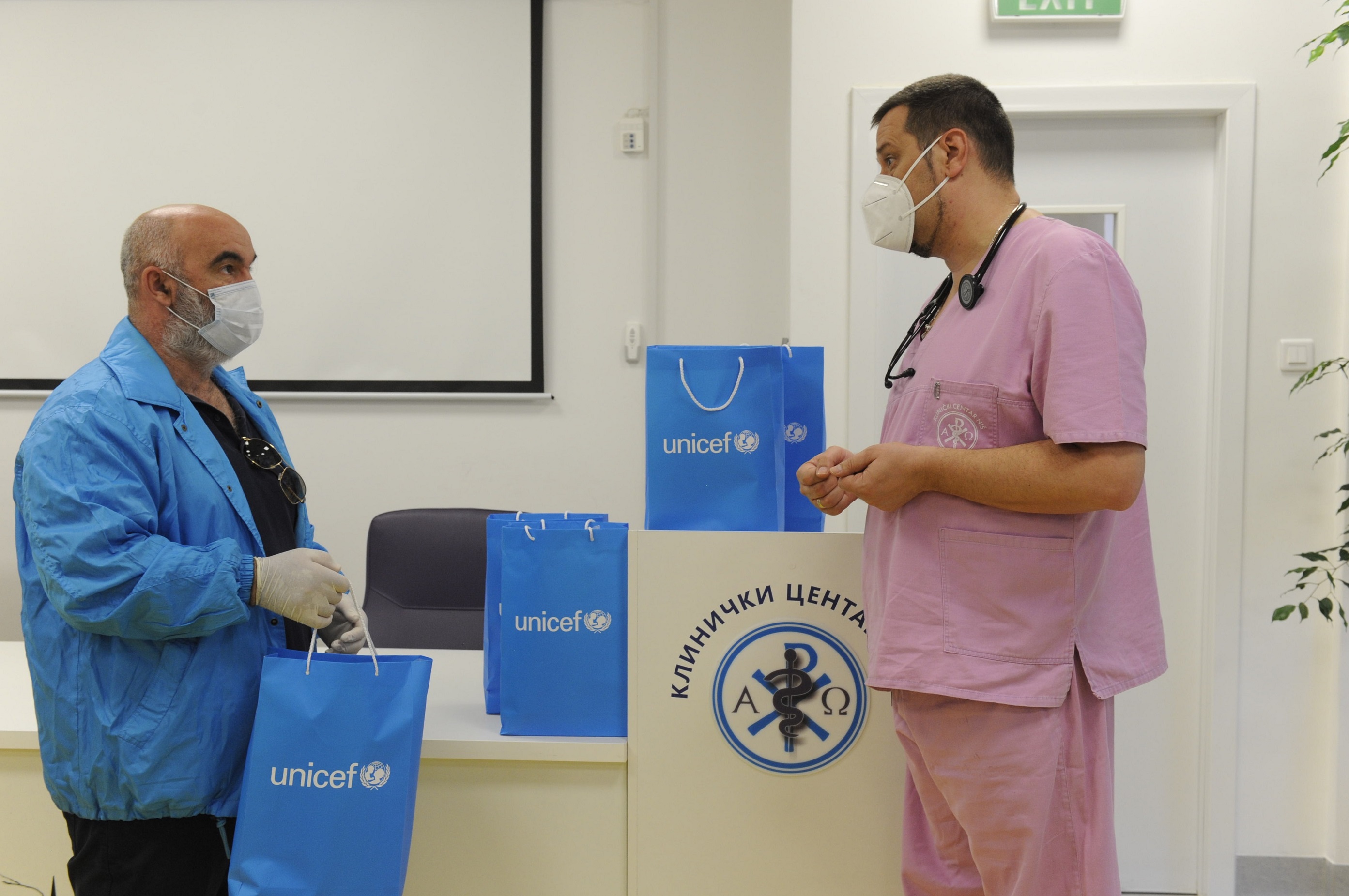 Donacija Unicefa bolnicama u Nišu i Leskovcu; Foto: Promo