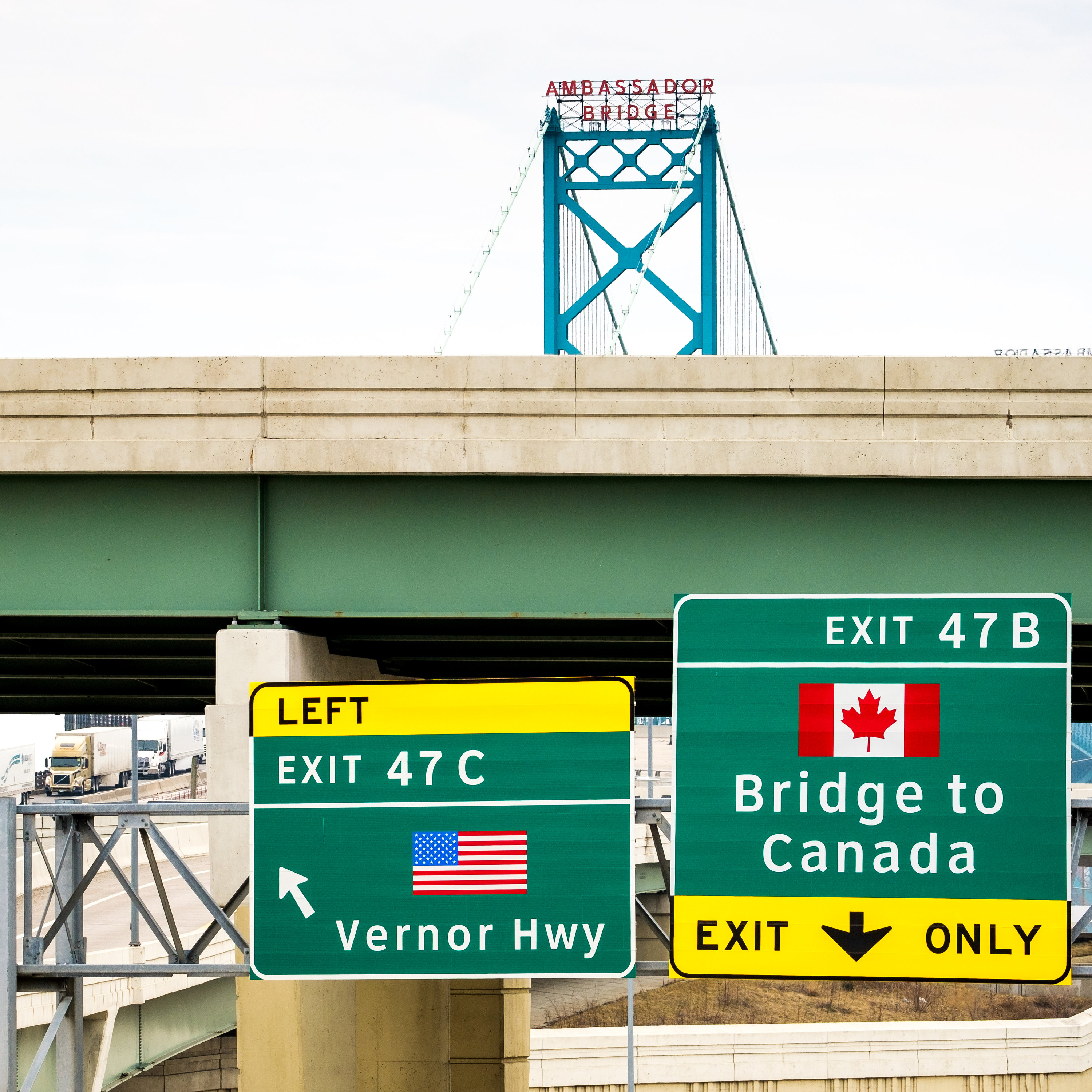 US-Canadian border to close to non-essential travel