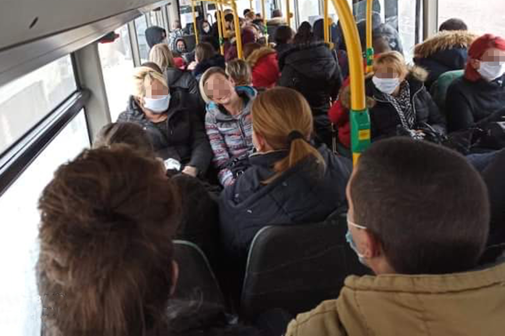 Jura, radnici Jure, autobus,maske