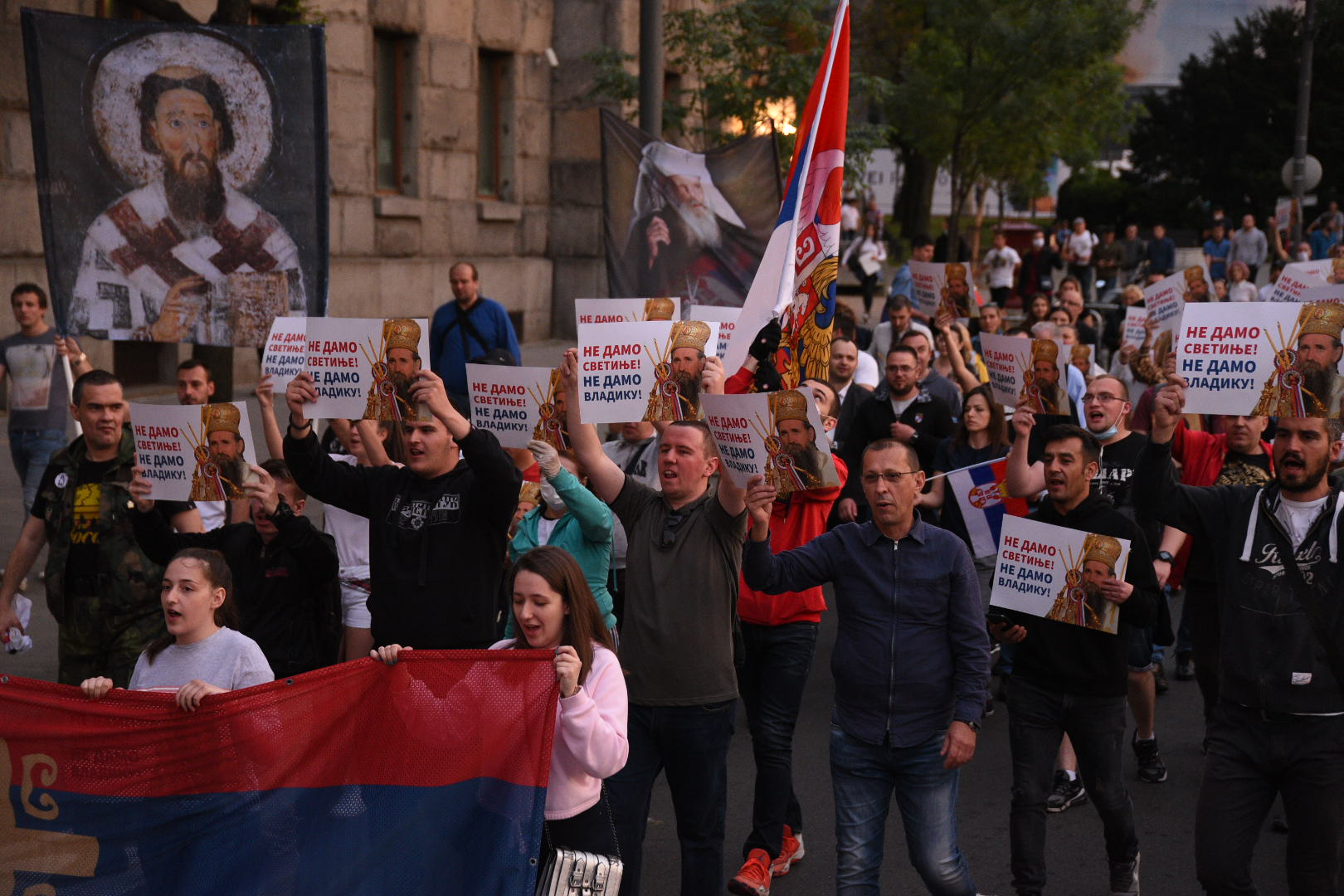 Beograd 15.05.2020. Protest podrške Ne damo svetinje ispred crkve Svetog Marka šetnja do RTS Foto:Dragan Mujan/Nova.rs